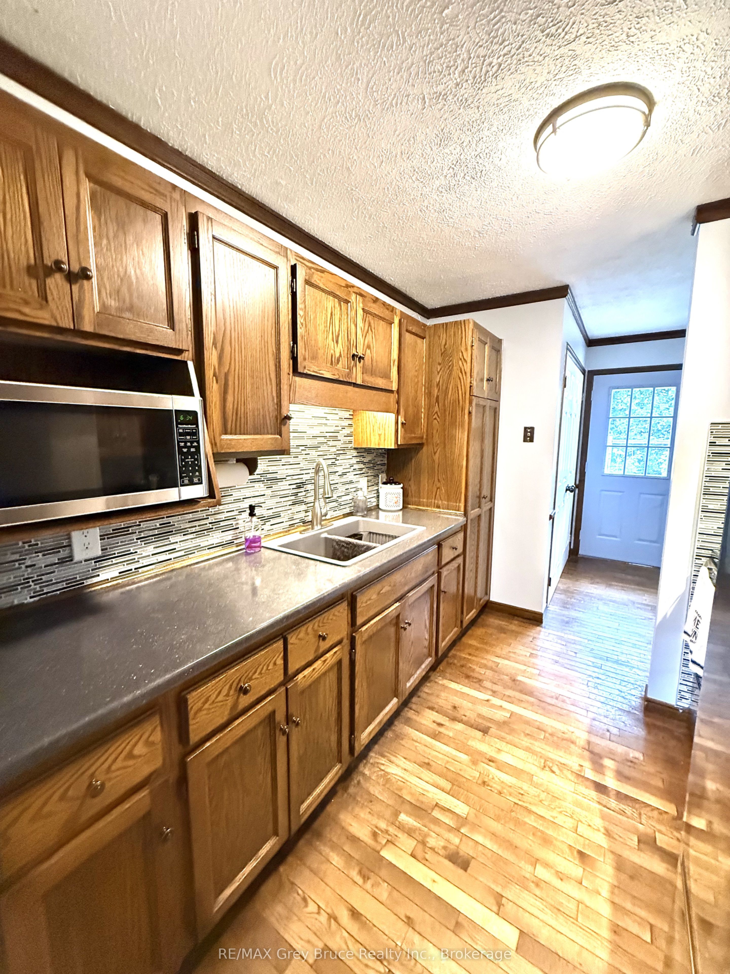 840 4th Street E Property Photo 6