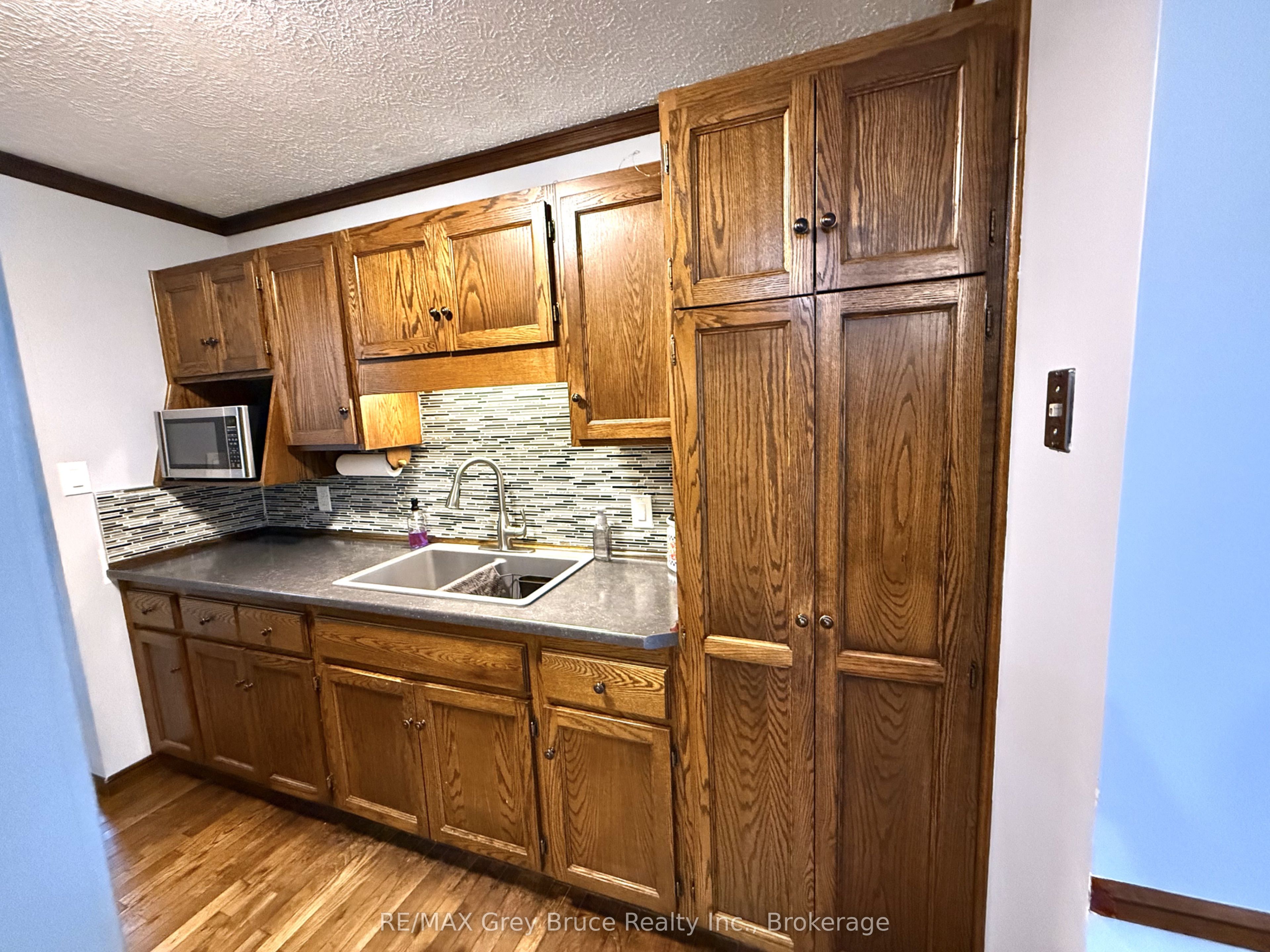 840 4th Street E Property Photo 7