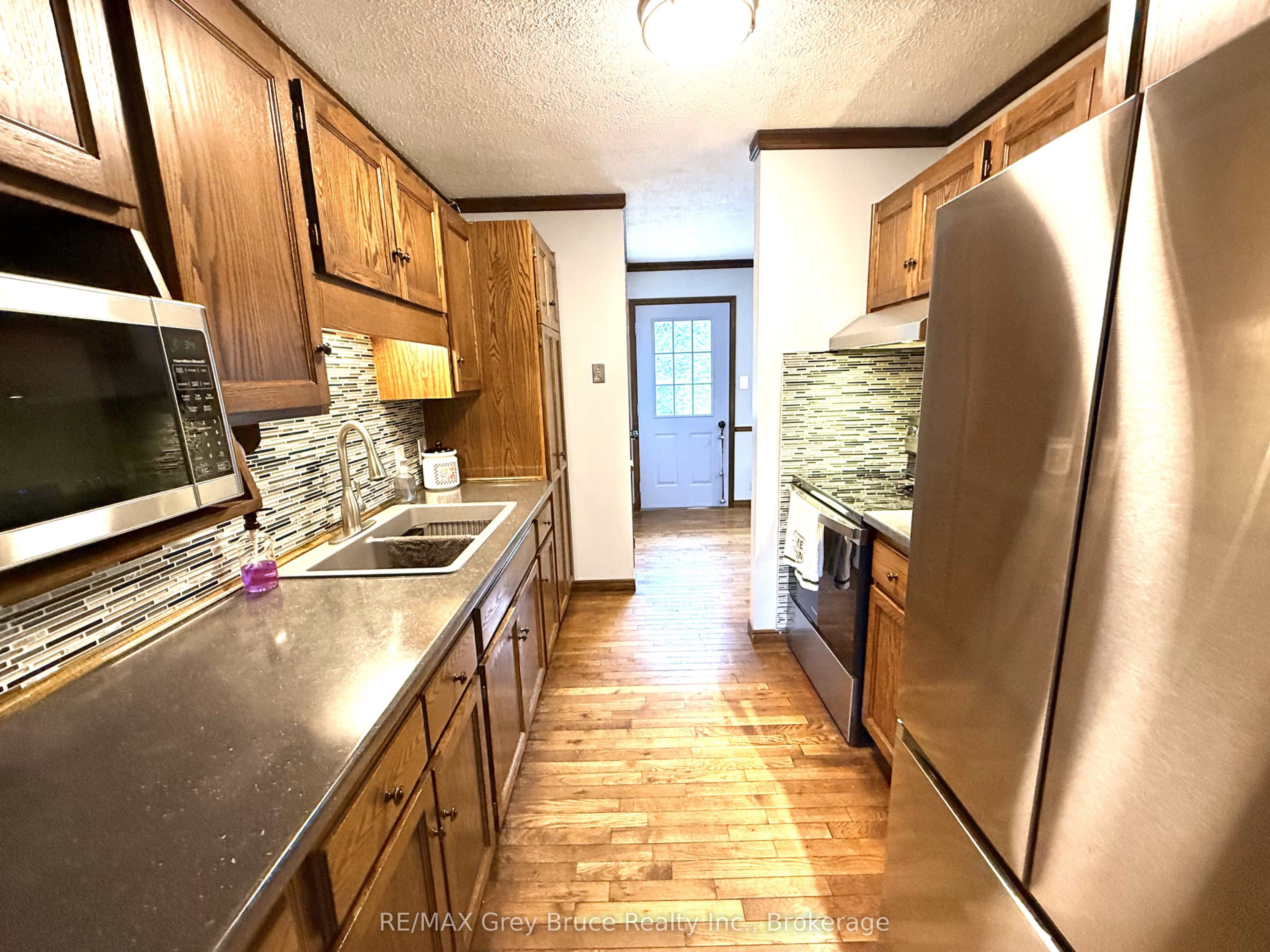 840 4th Street E Property Photo 8