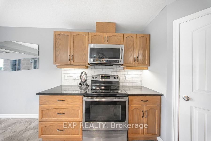 1441 Dunkirk Avenue Property Photo 12