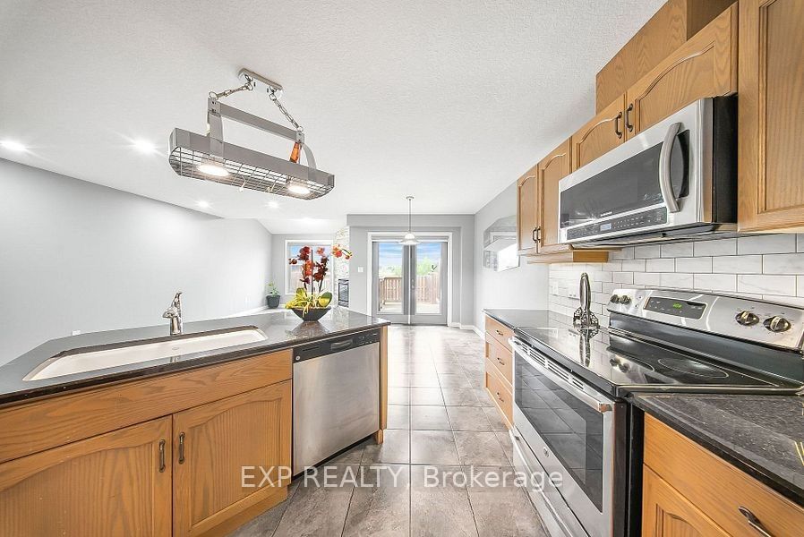 1441 Dunkirk Avenue Property Photo 13