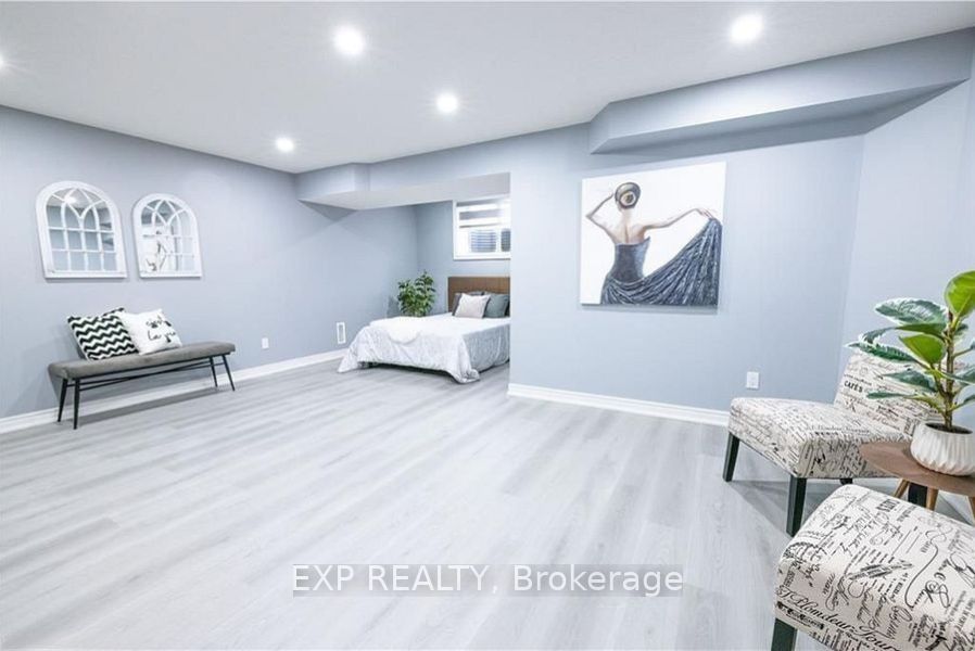 1441 Dunkirk Avenue Property Photo 32