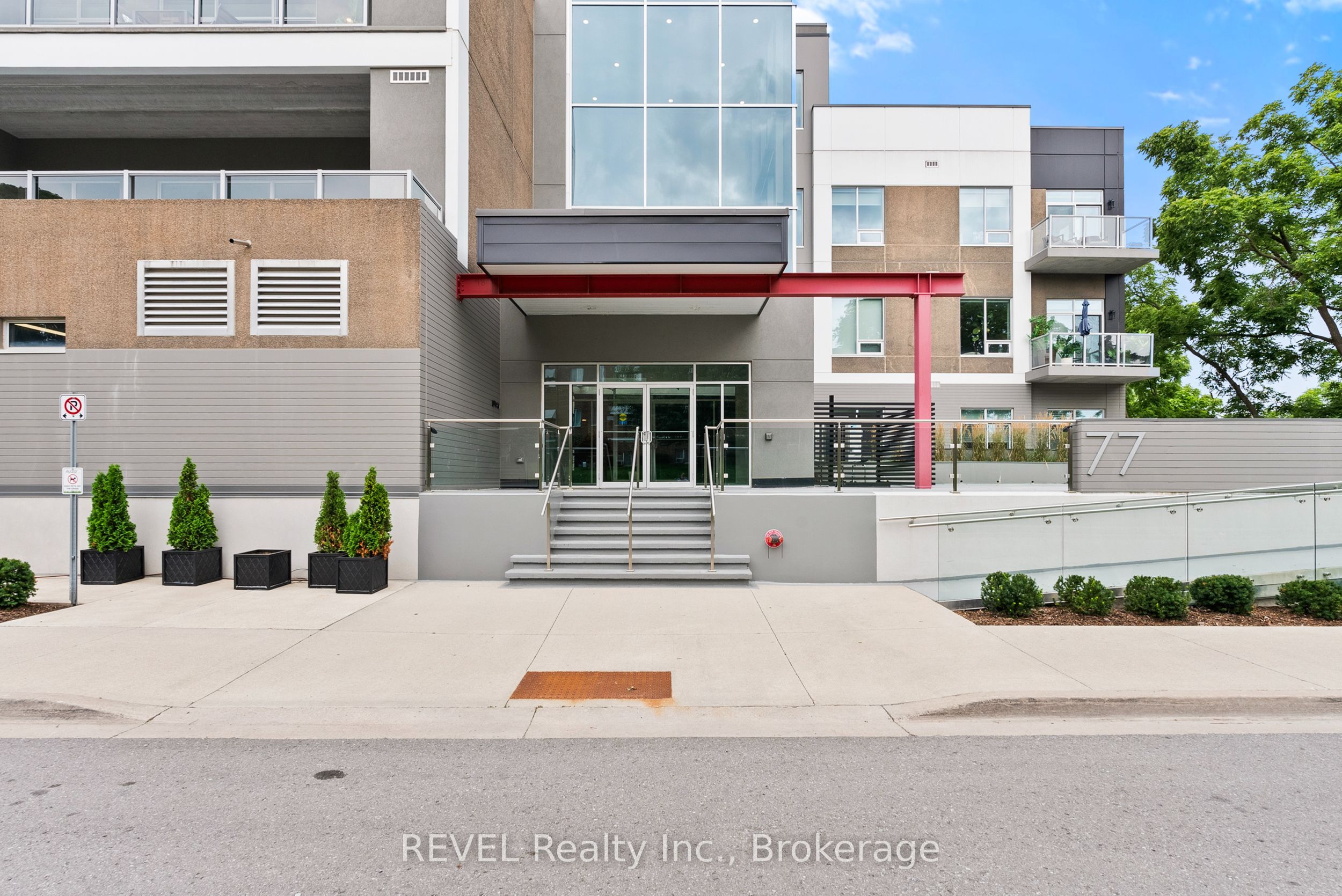 77 Yates Street 404 Property Photo 4