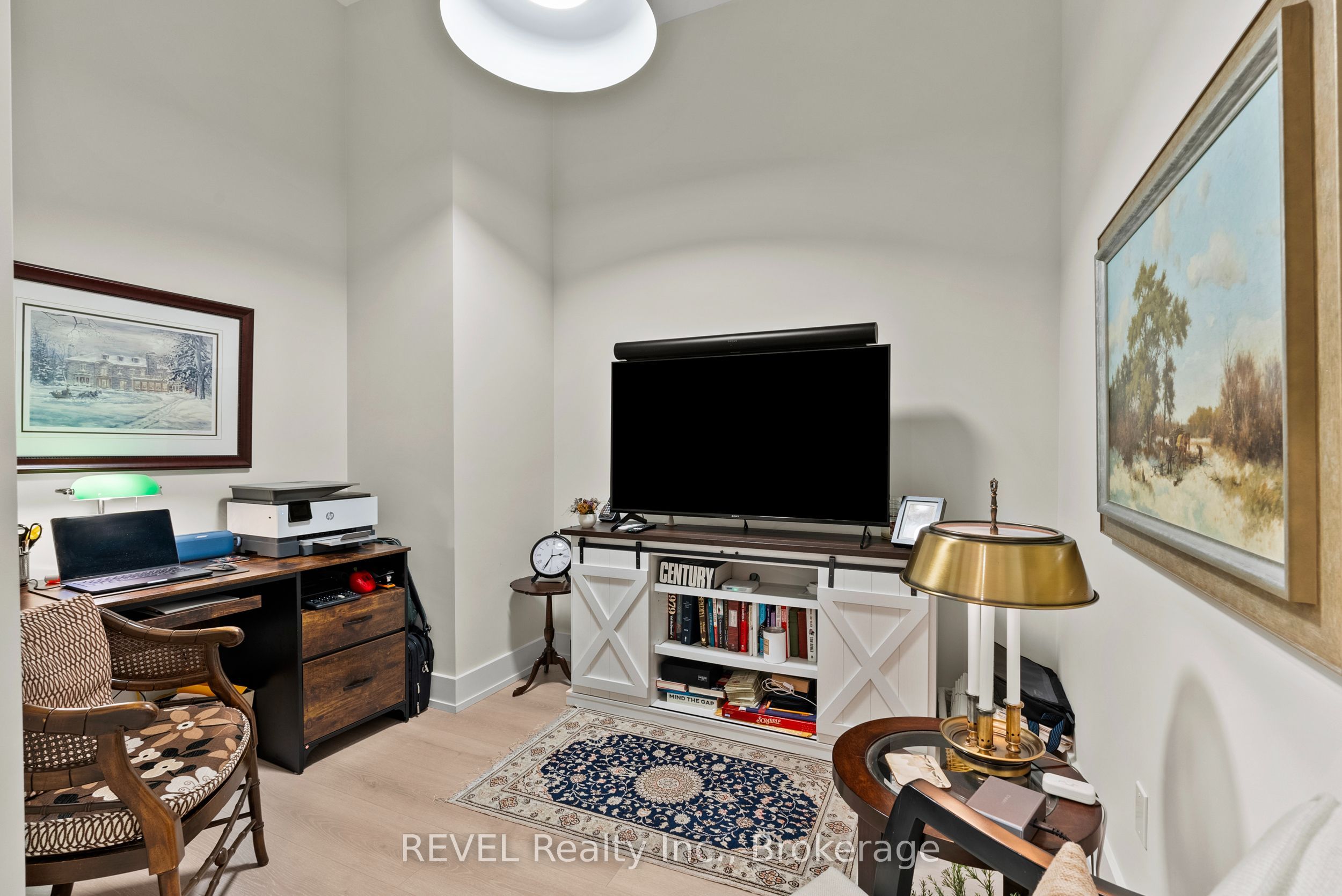77 Yates Street 404 Property Photo 8
