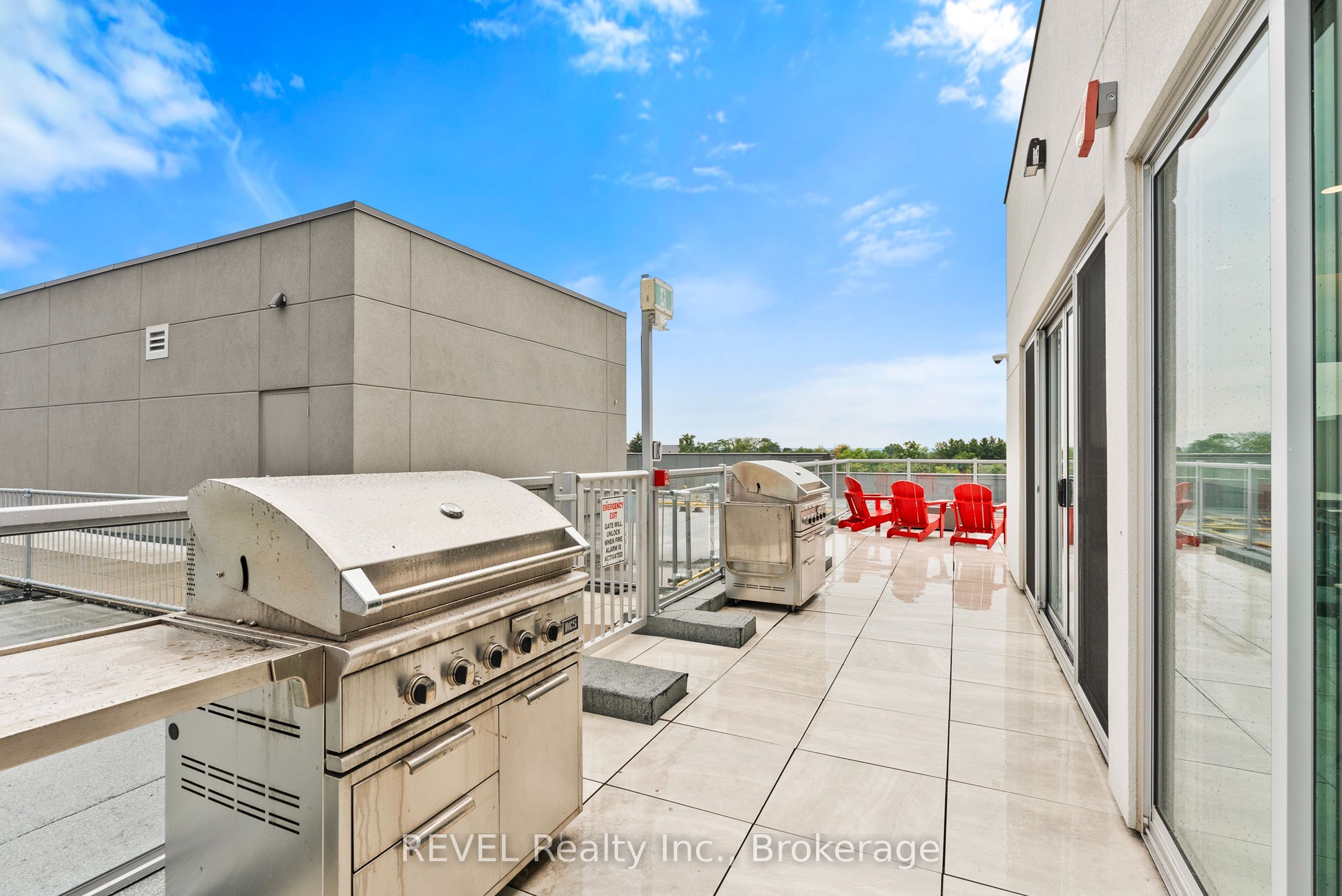 77 Yates Street 404 Property Photo 27