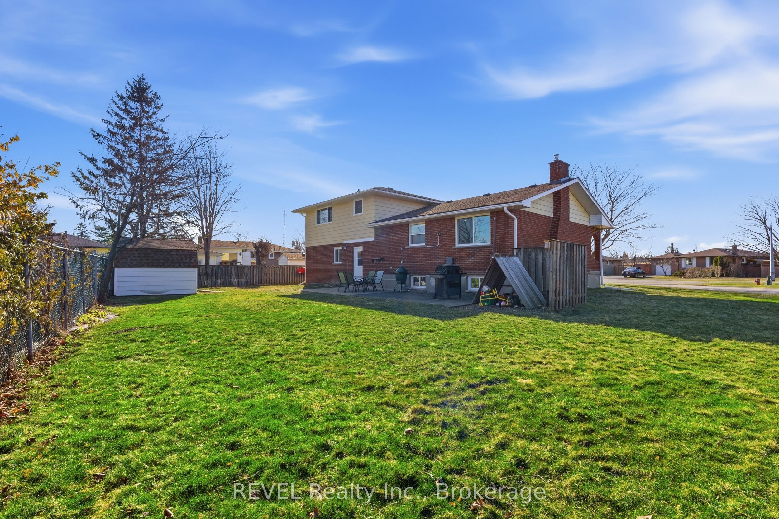 21 Lena Crescent Property Photo 33