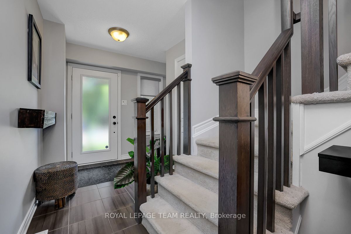 206 Leather Leaf Terrace Property Photo 3
