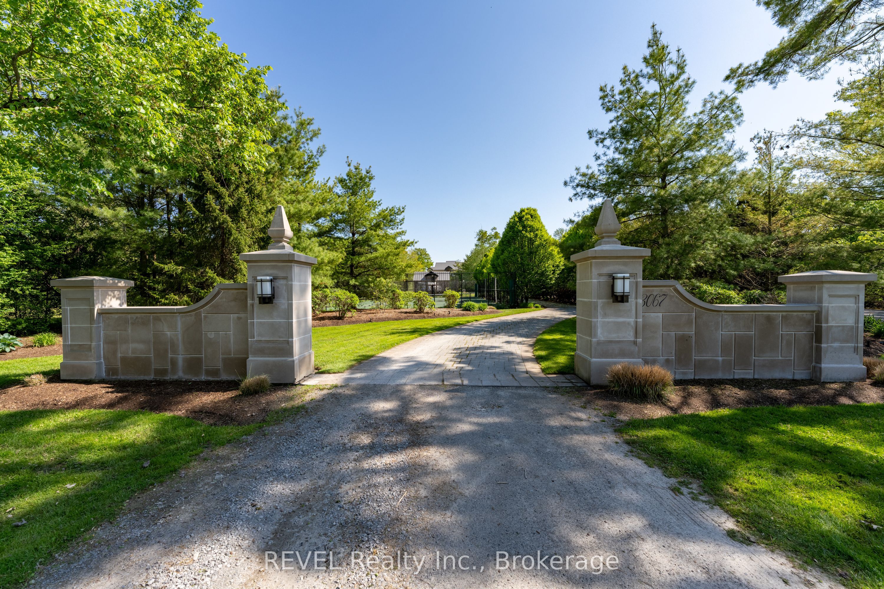 3067 Thunder Bay Road Property Photo 4