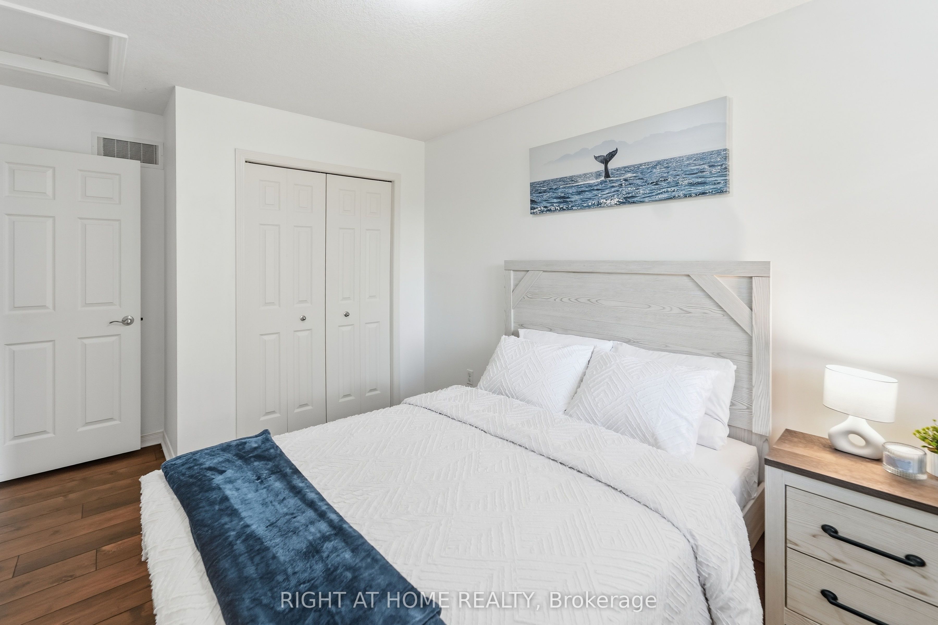 582 Hyde Park Road 7 Property Photo 22