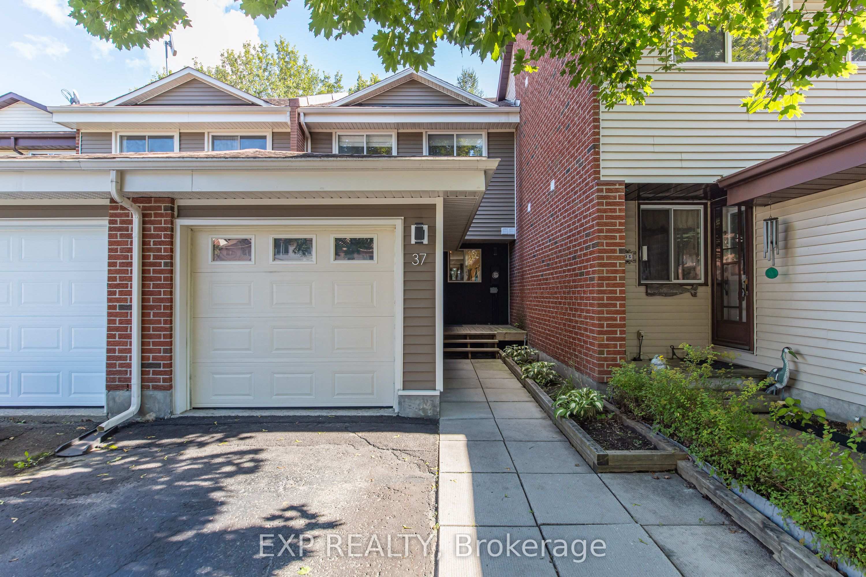 37 Dignard Street Property Photo 1