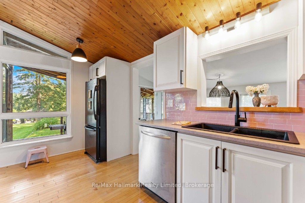 X13681720 Property Photo 15