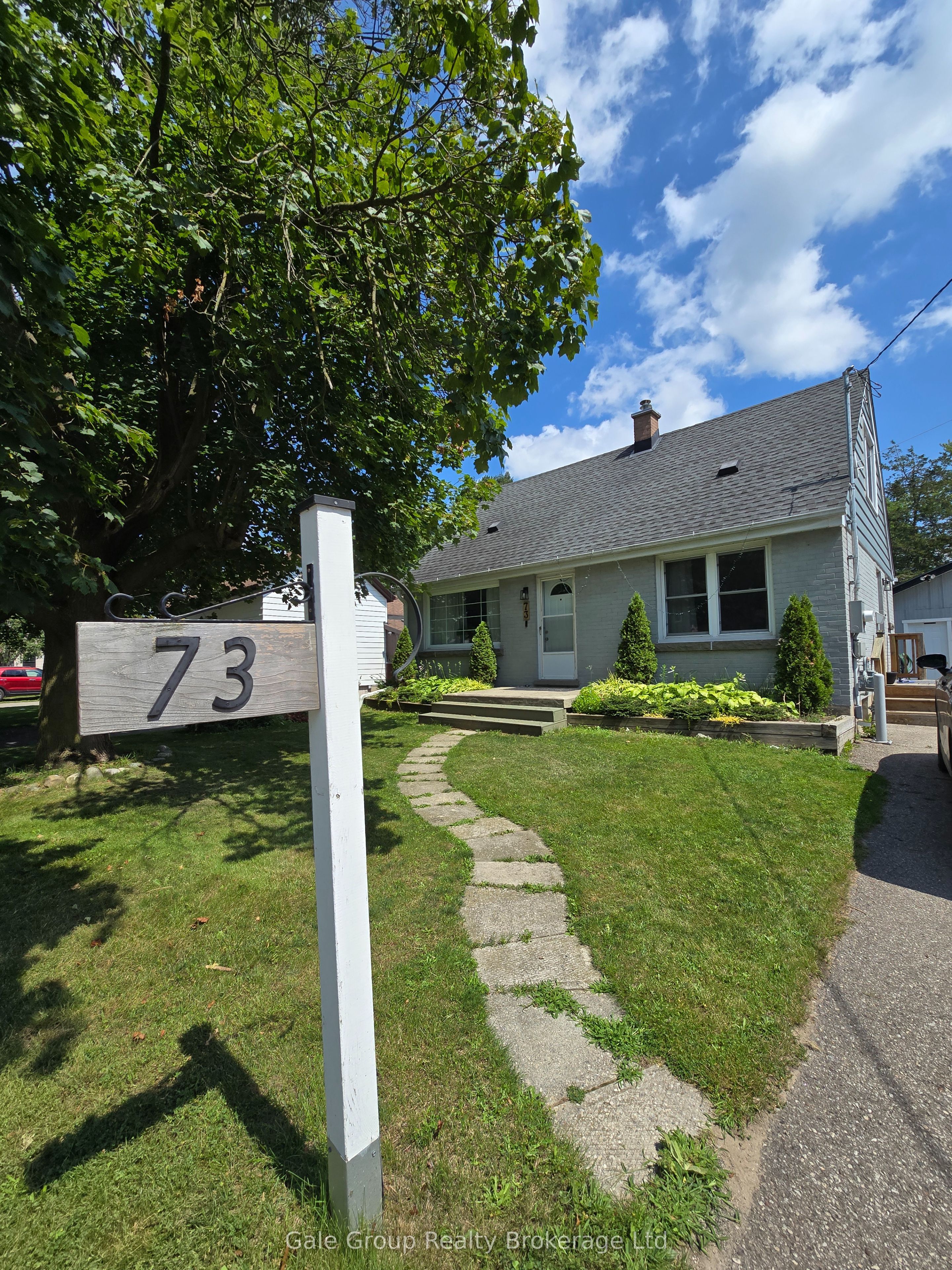 73 Bee Street Property Photo 1