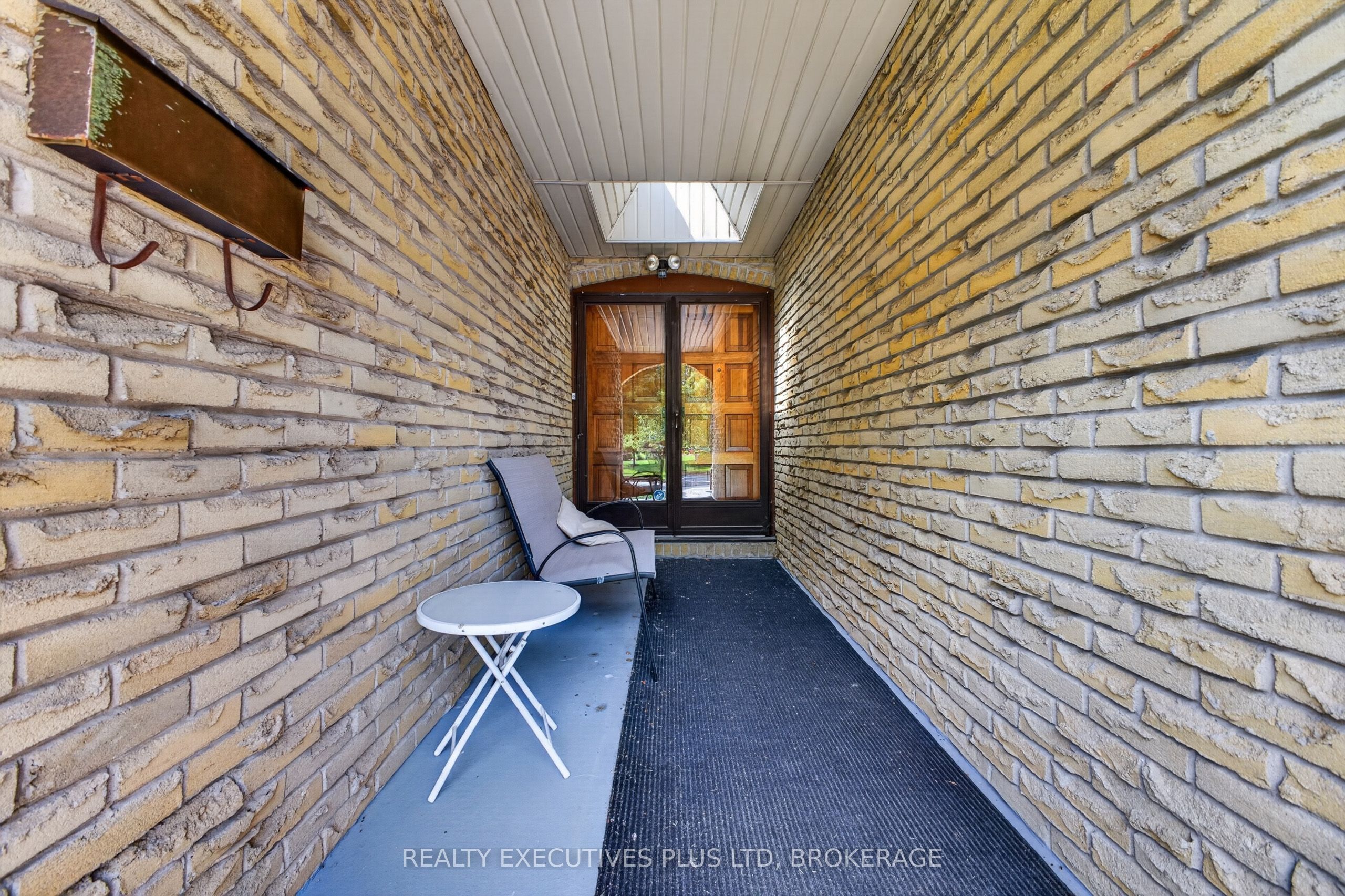 6245 Pitton Road Property Photo 4