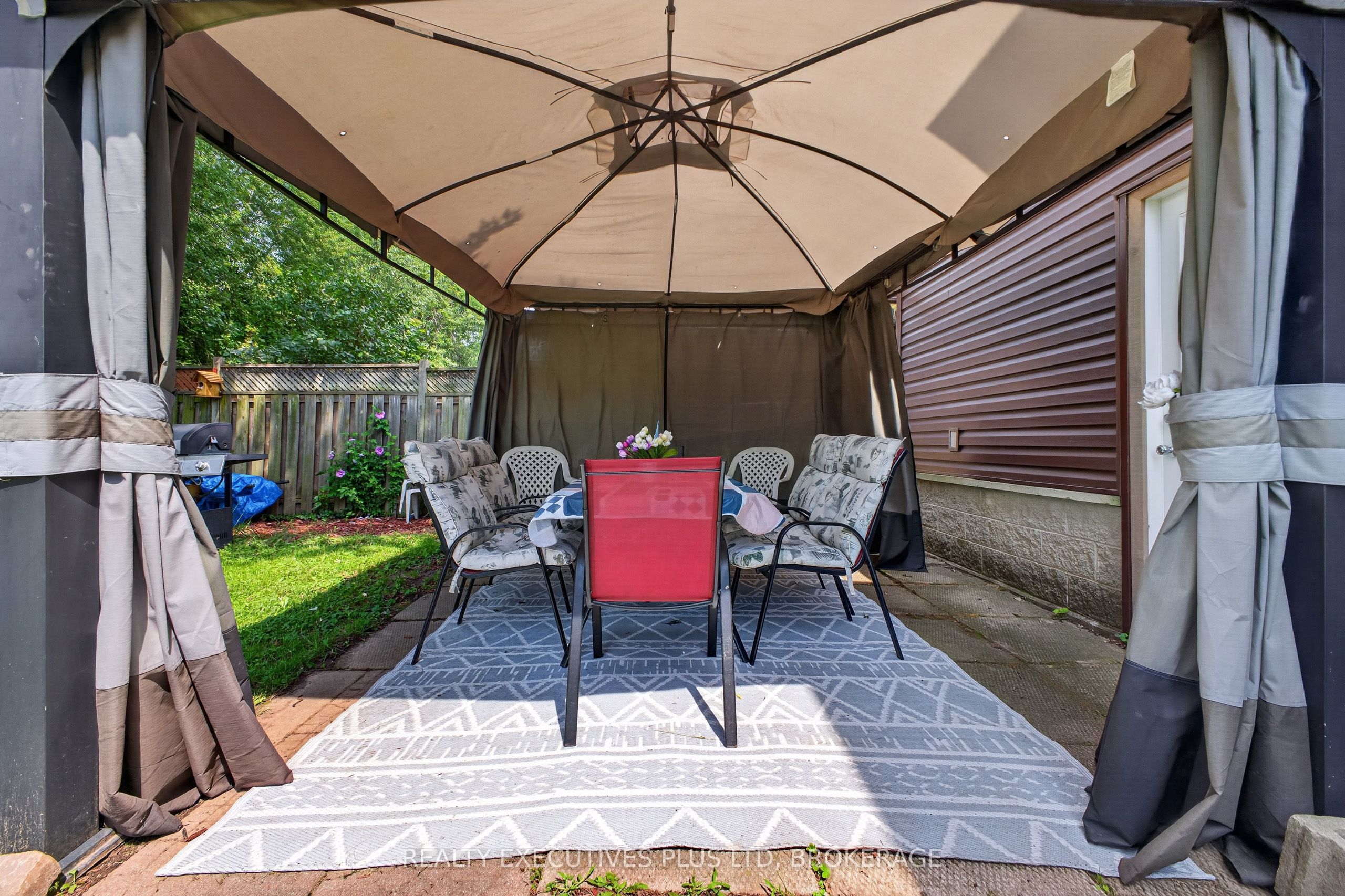 6245 Pitton Road Property Photo 11