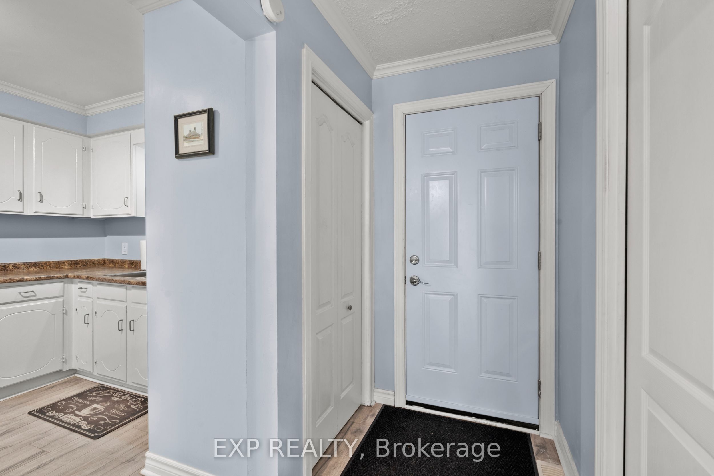 4230 Meadowvale Drive 7 Property Photo 6