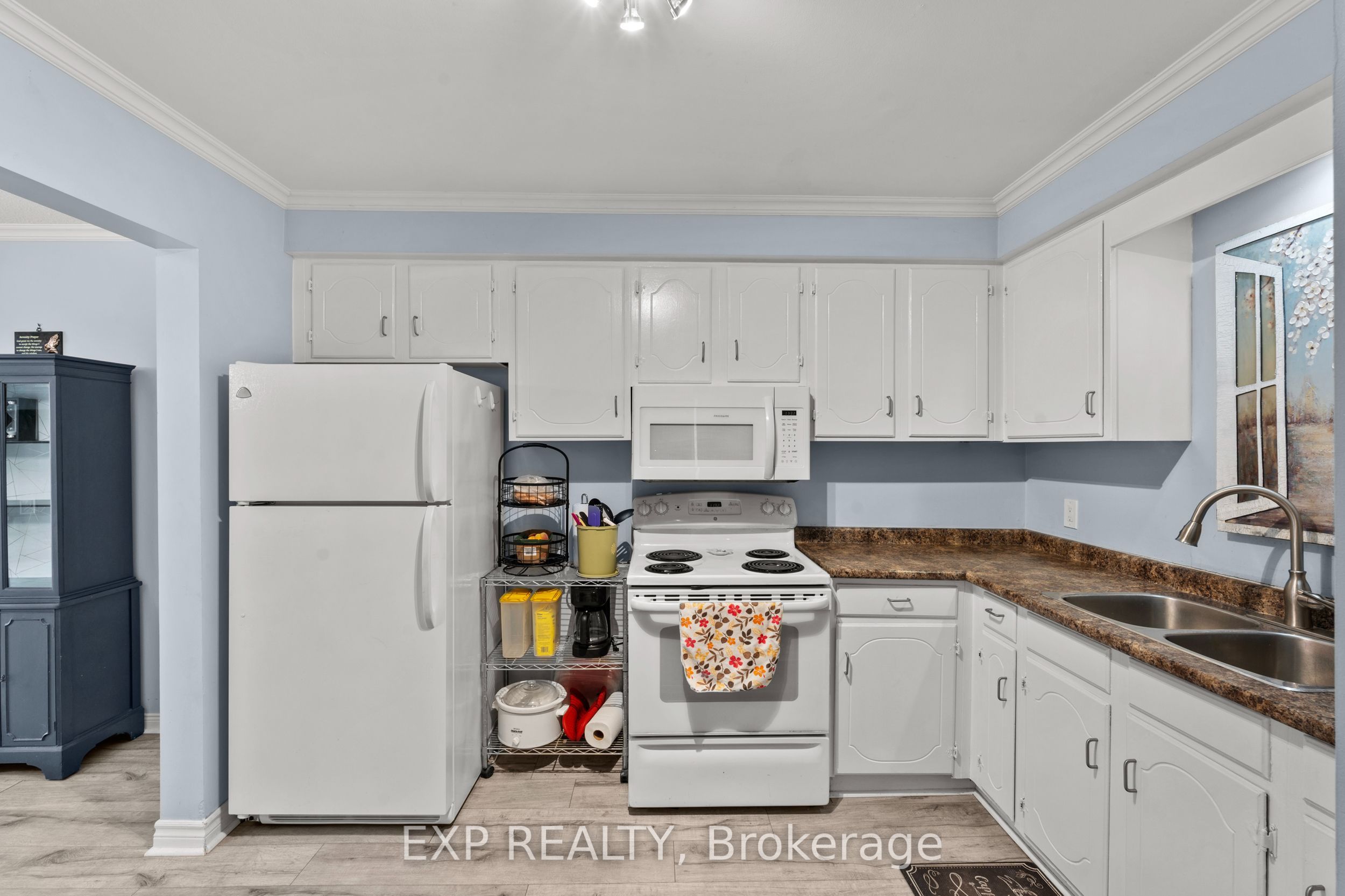 4230 Meadowvale Drive 7 Property Photo 12