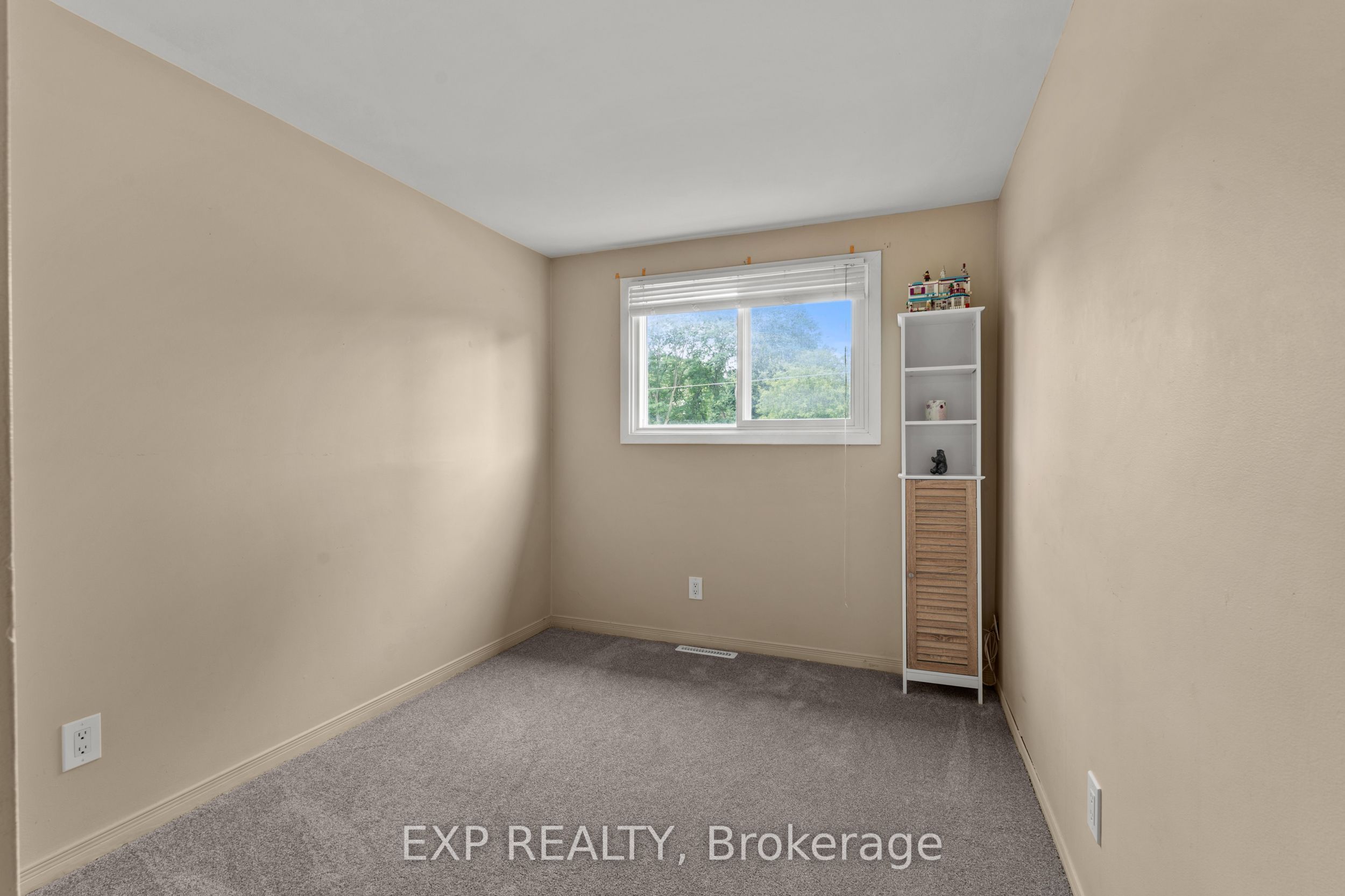 4230 Meadowvale Drive 7 Property Photo 15