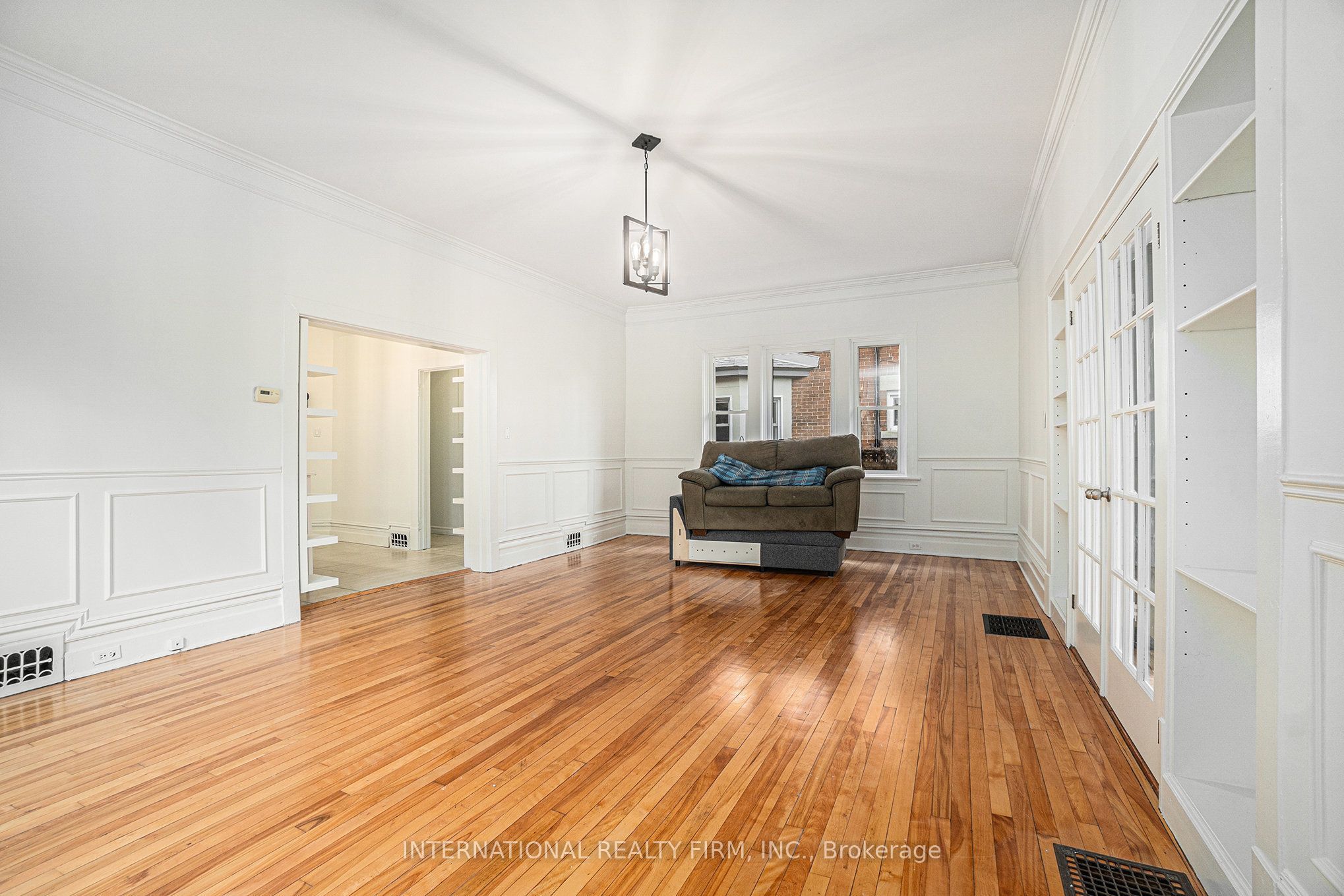 101 Cameron Avenue Property Photo 3