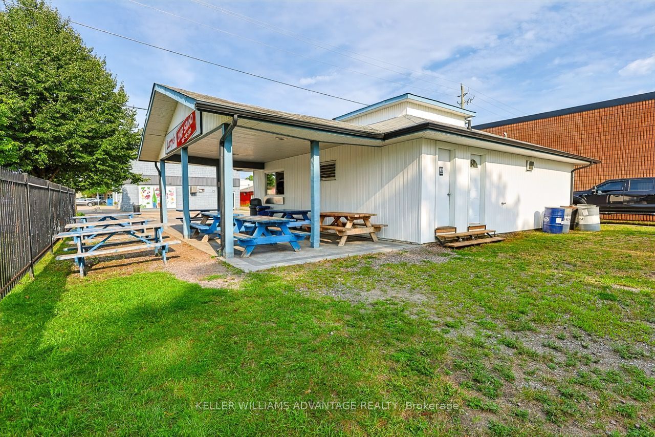230 Main Street Property Photo 6