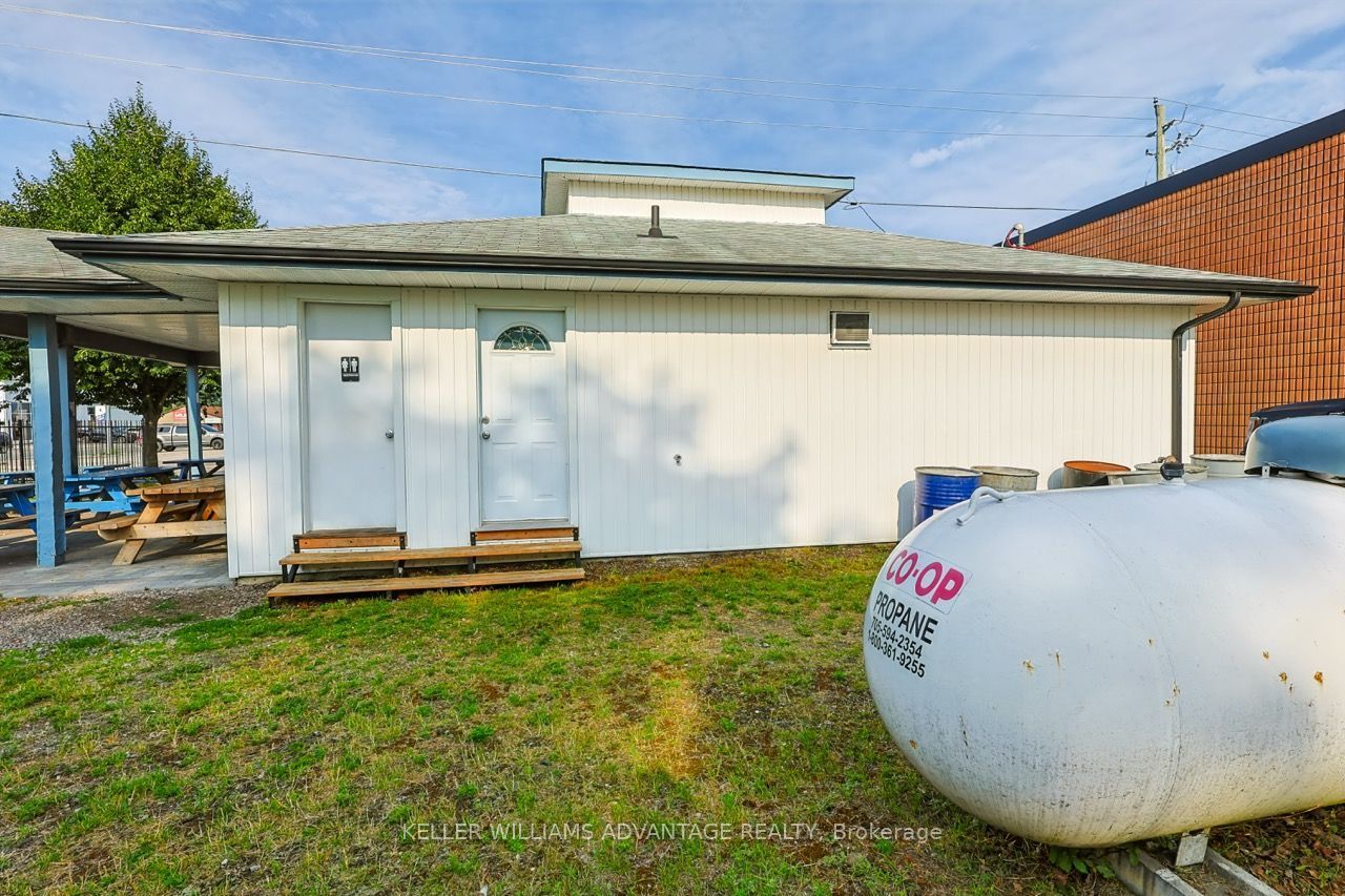 230 Main Street Property Photo 7