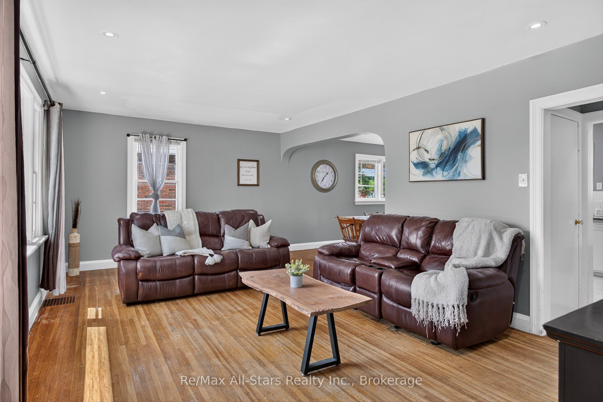 981 Highway 7 Property Photo 6
