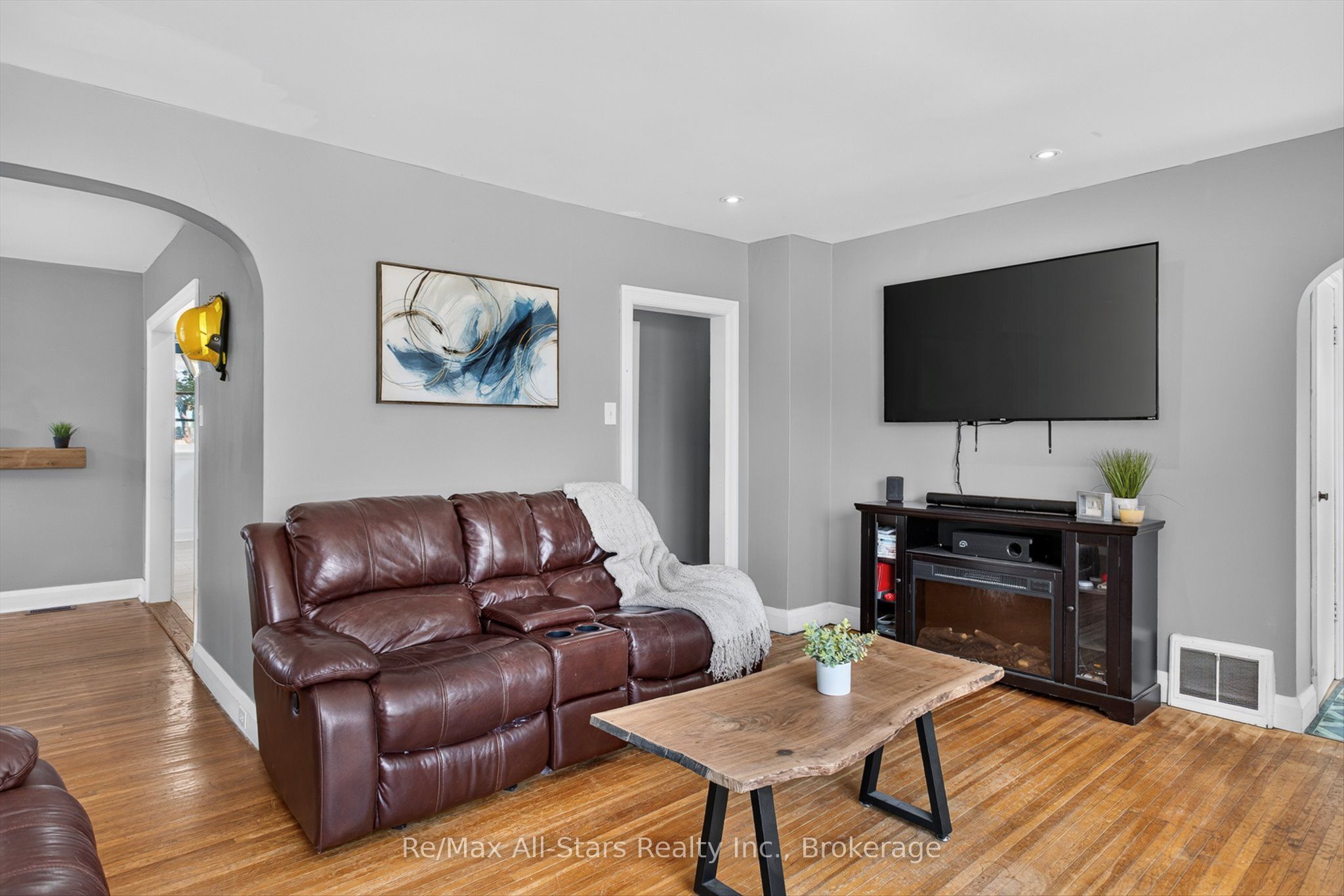 981 Highway 7 Property Photo 8