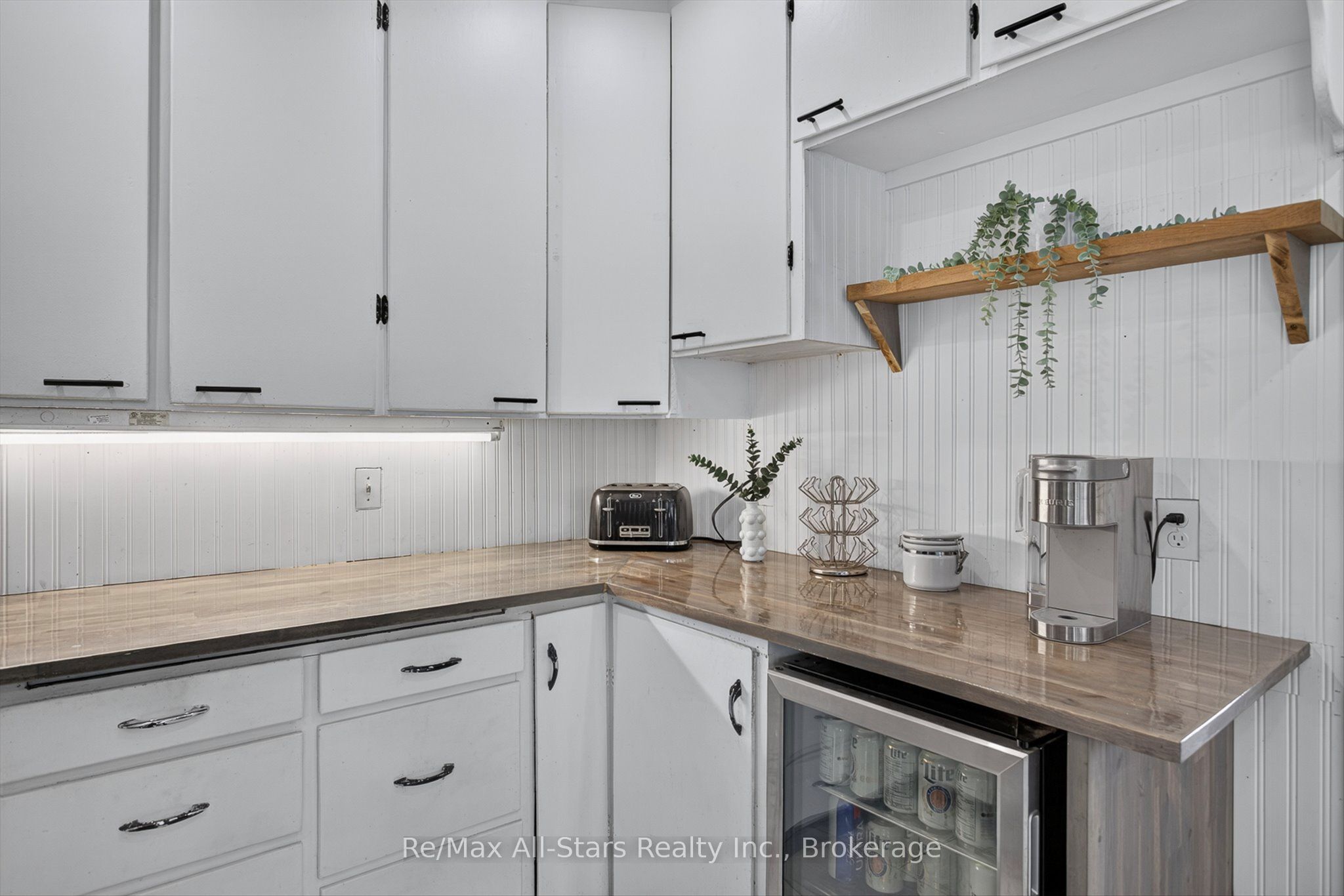 981 Highway 7 Property Photo 17