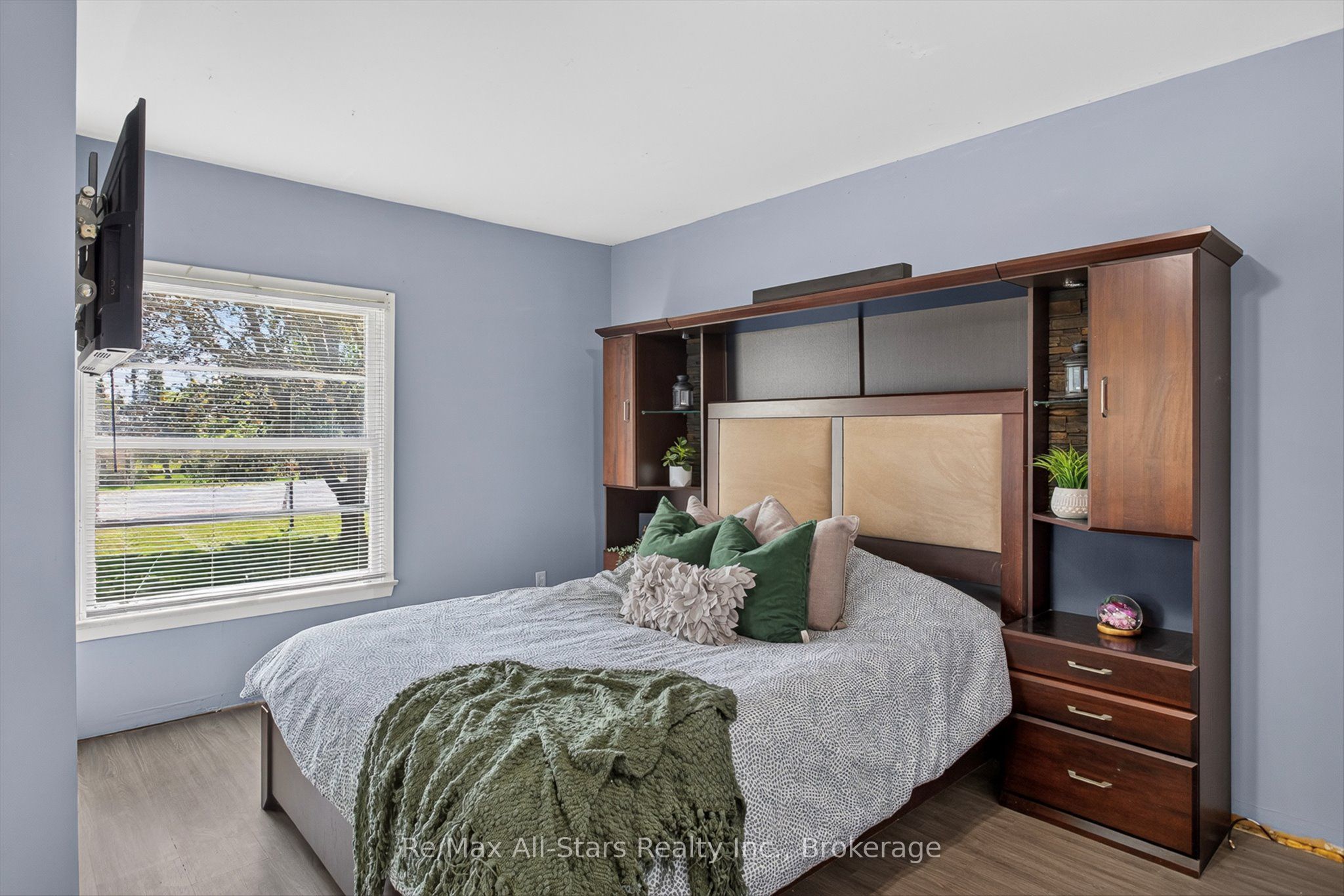 981 Highway 7 Property Photo 20