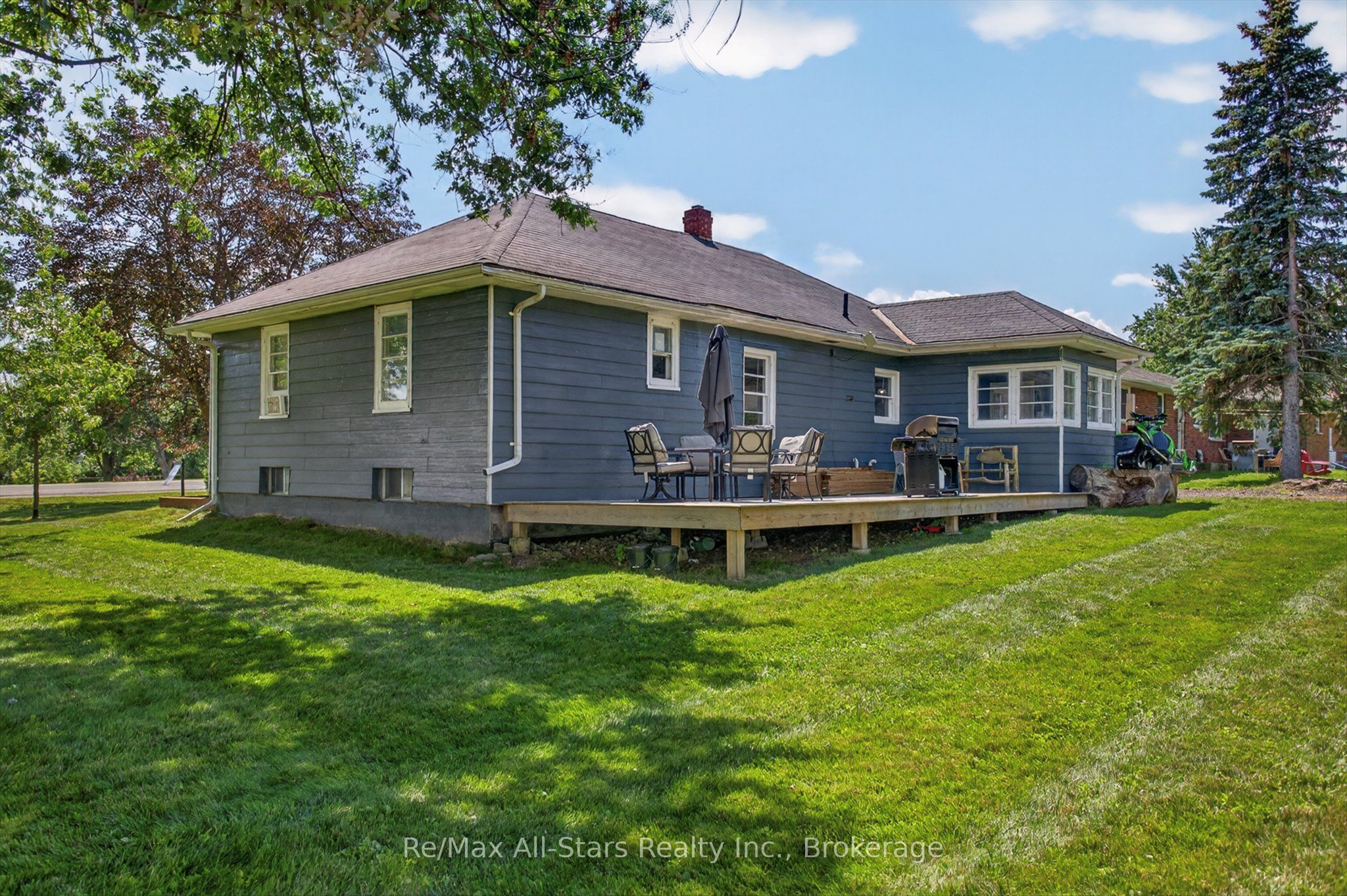981 Highway 7 Property Photo 28