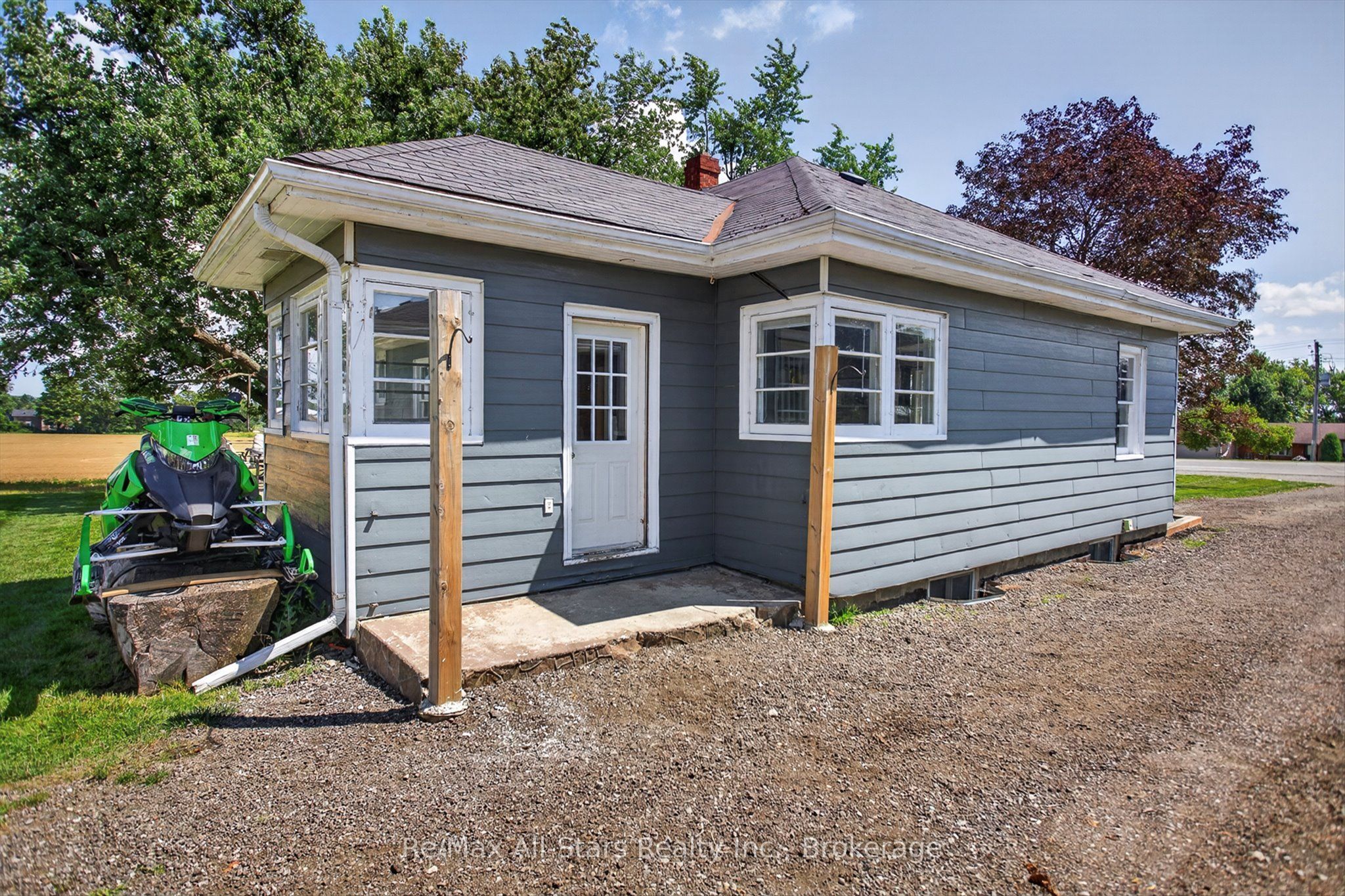 981 Highway 7 Property Photo 32