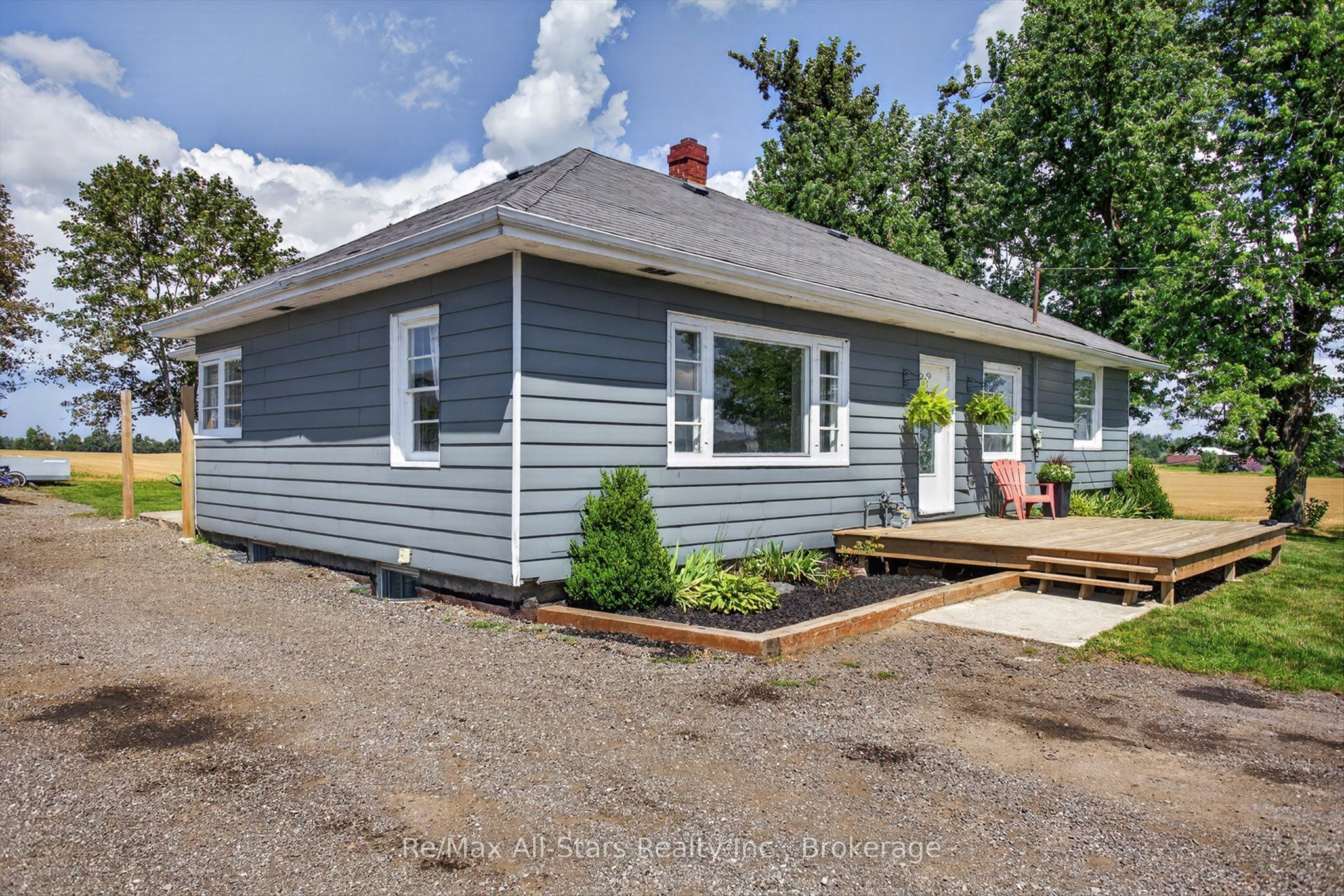 981 Highway 7 Property Photo 33
