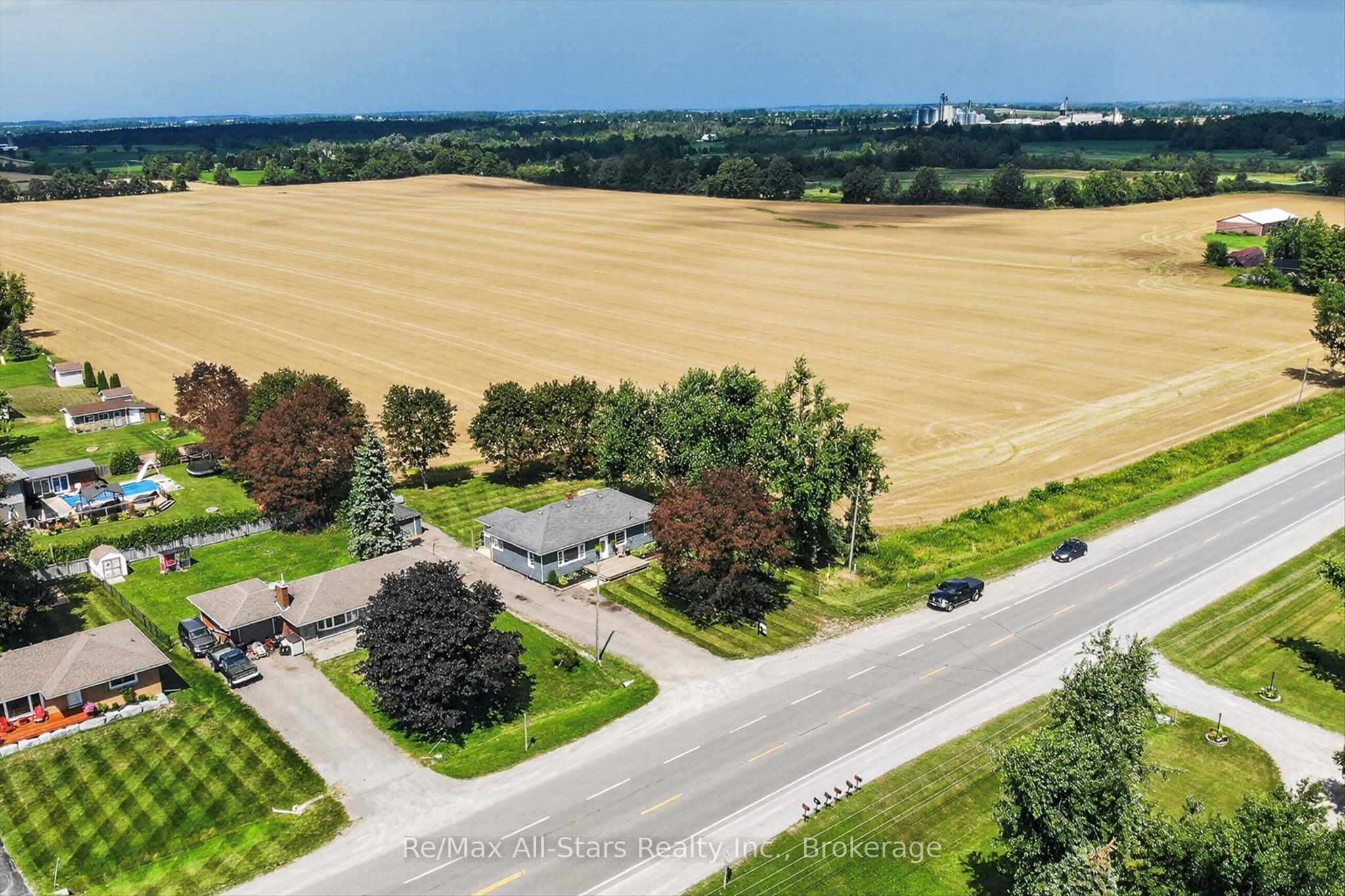 981 Highway 7 Property Photo 37