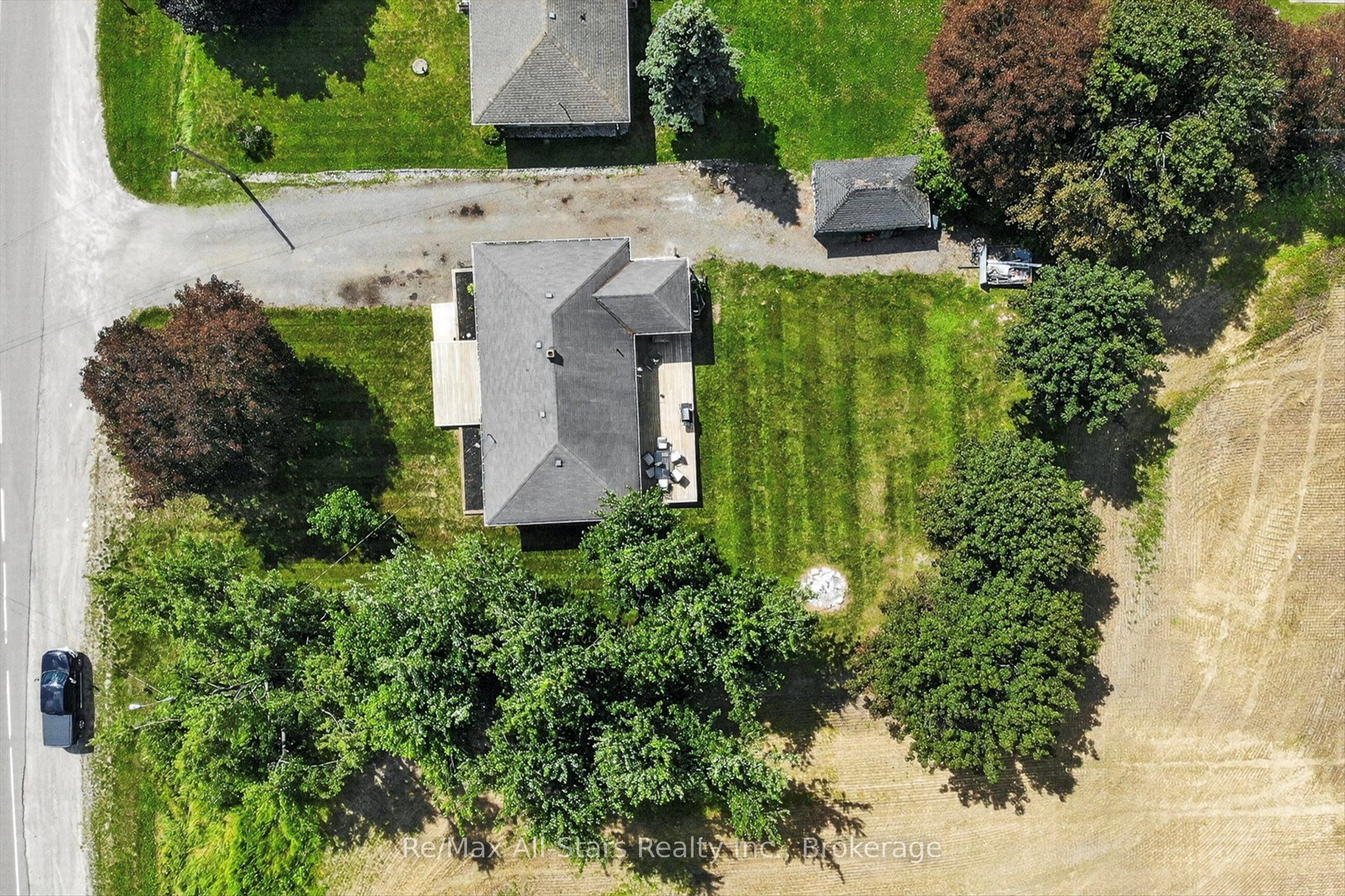 981 Highway 7 Property Photo 38