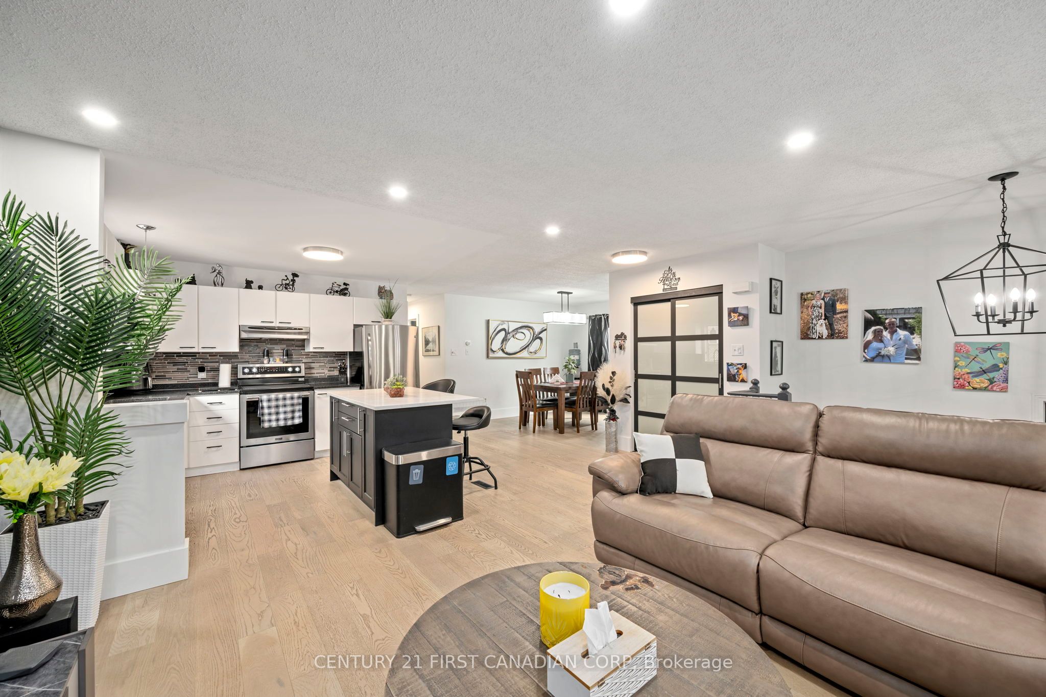 902 Railton Avenue Property Photo 4
