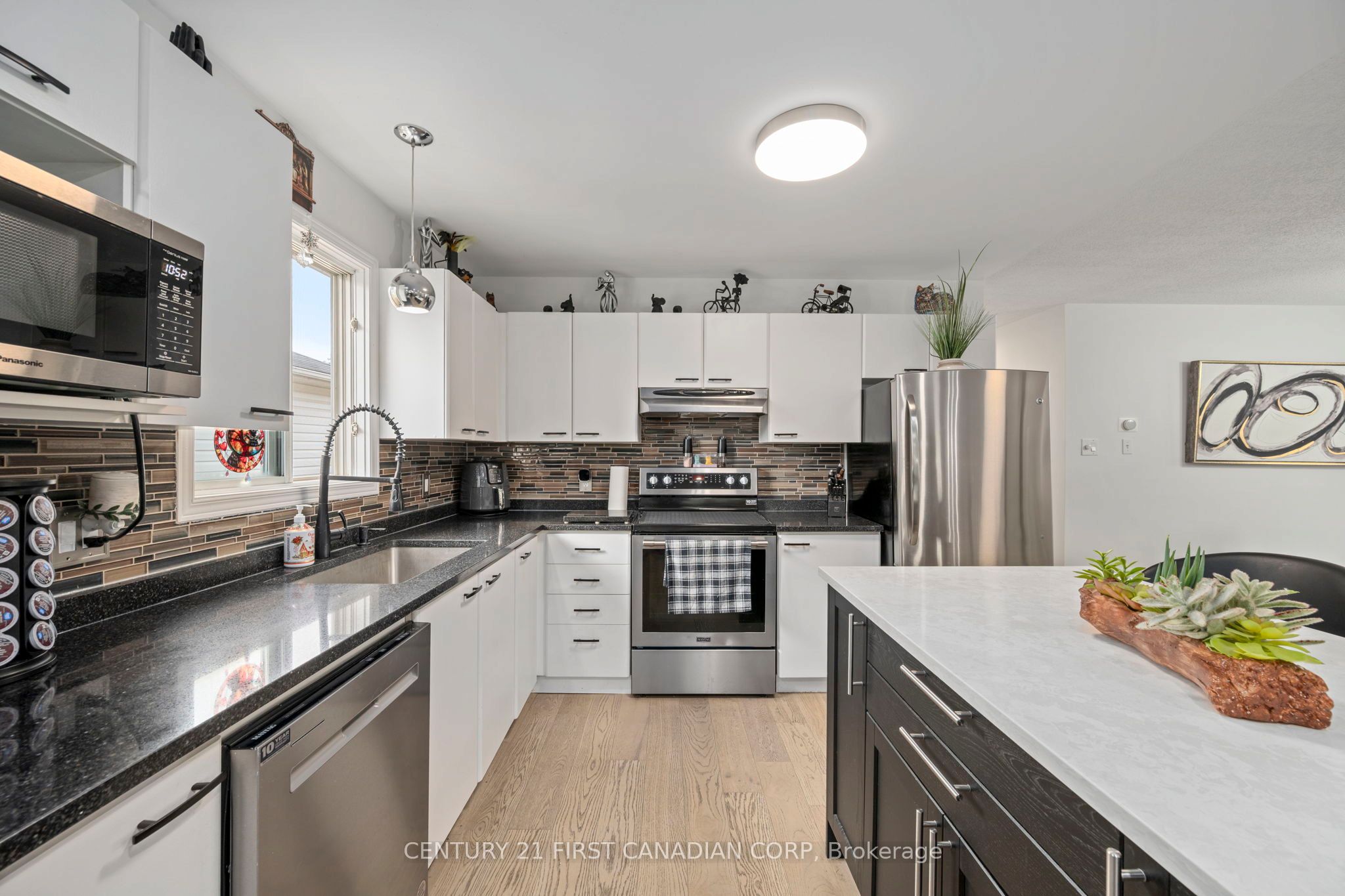 902 Railton Avenue Property Photo 7