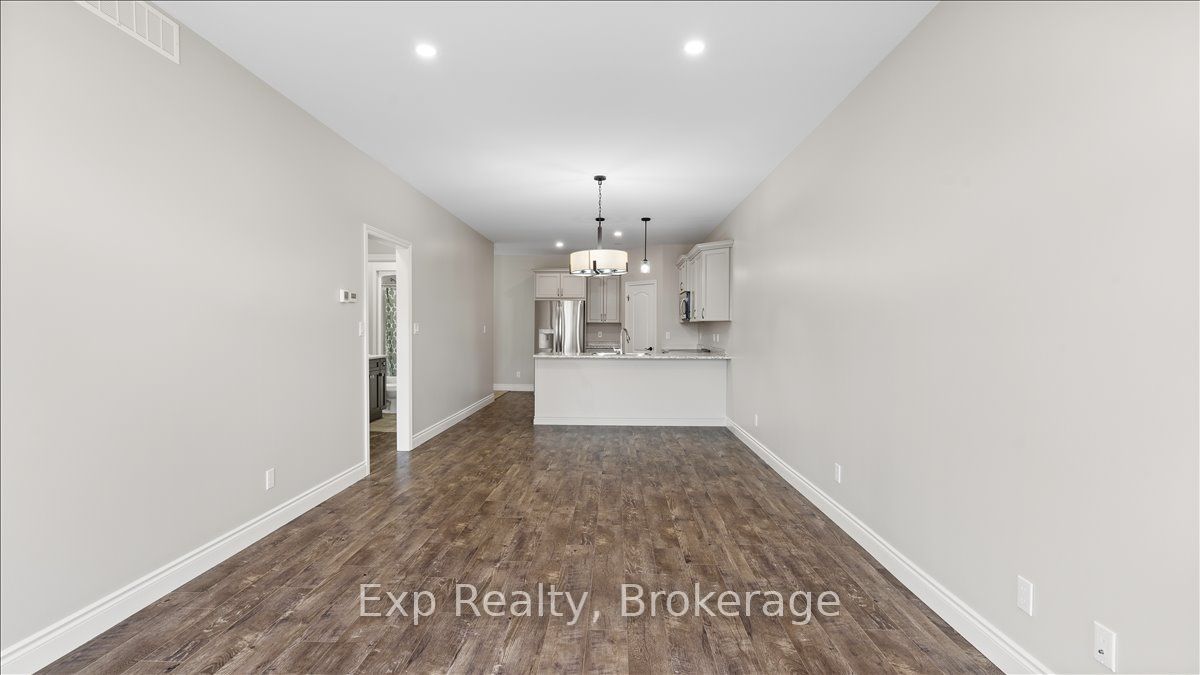 3 Farmington Crescent Property Photo 8