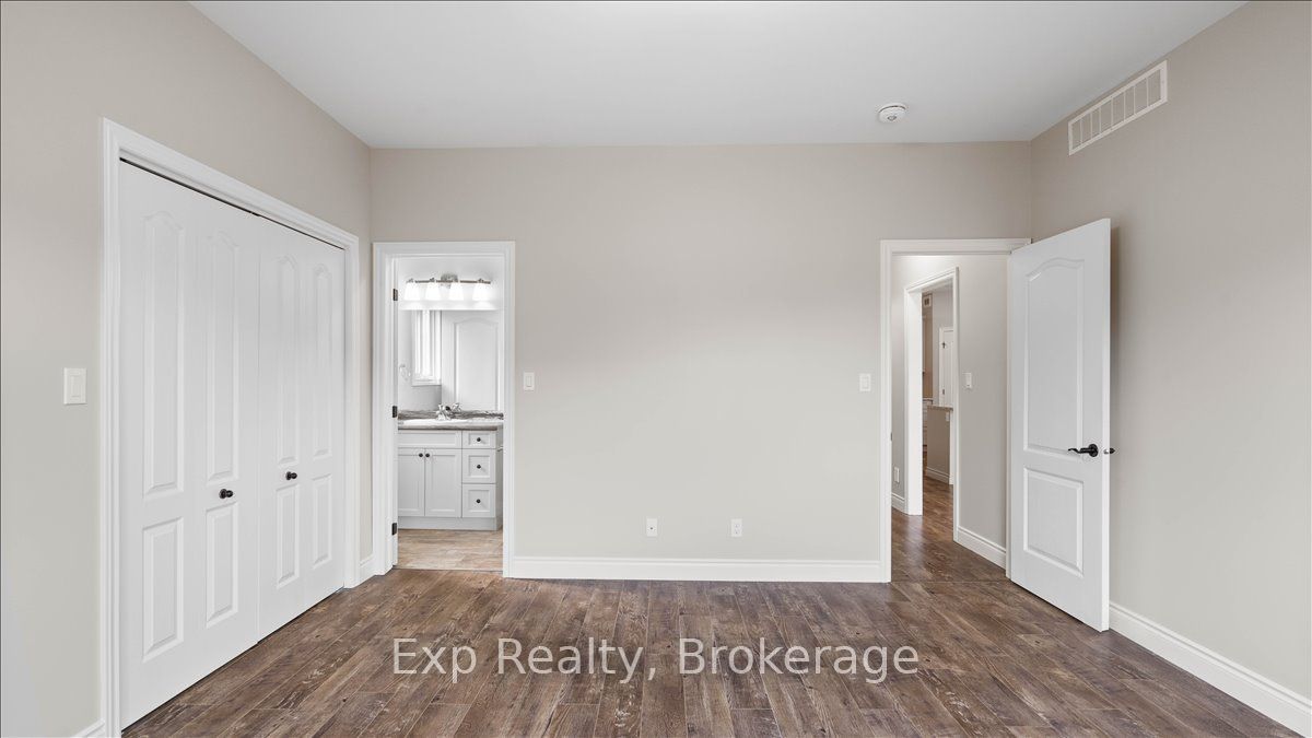 3 Farmington Crescent Property Photo 13