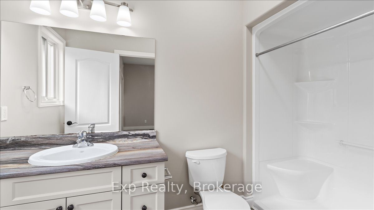 3 Farmington Crescent Property Photo 15