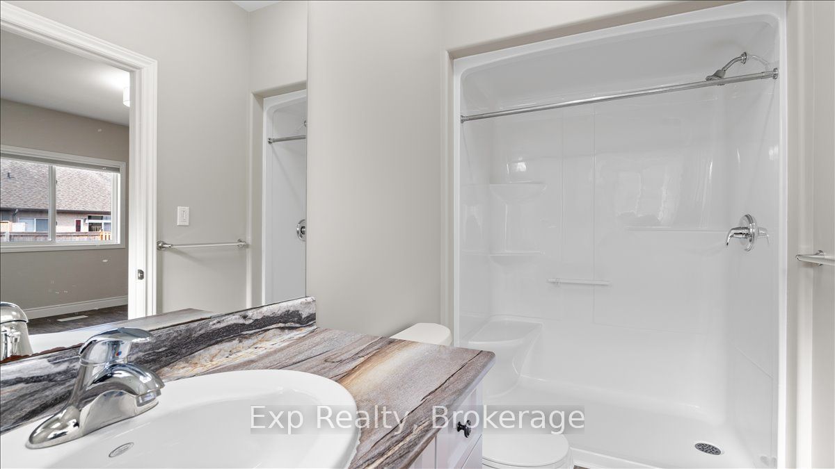 3 Farmington Crescent Property Photo 16