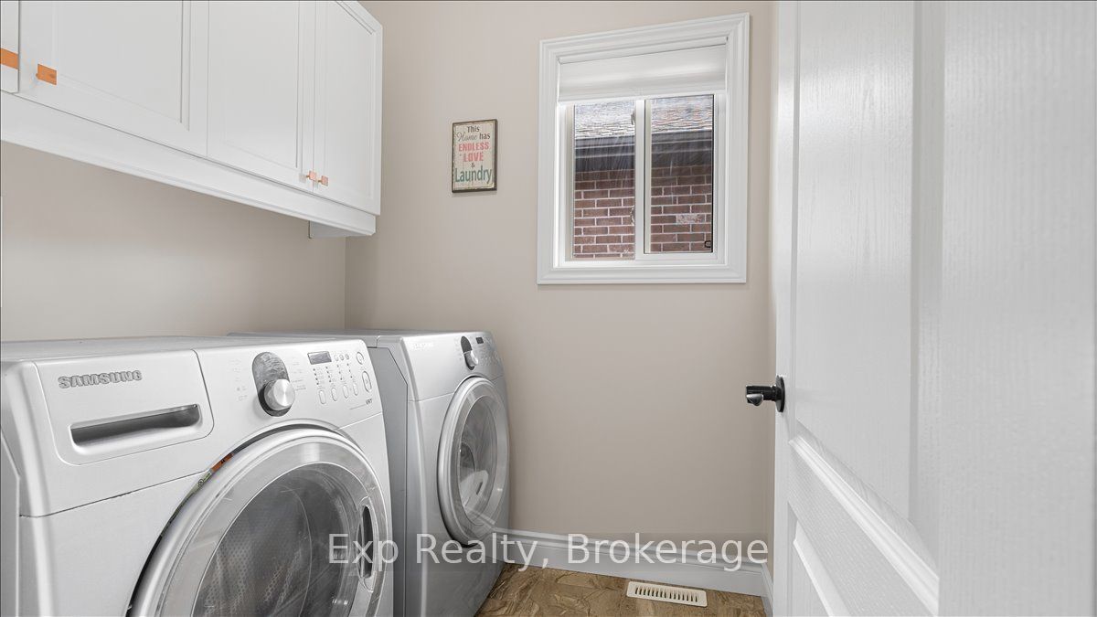 3 Farmington Crescent Property Photo 17