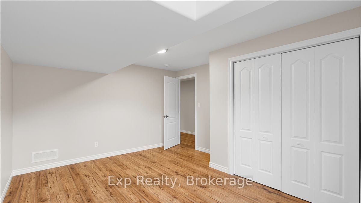 3 Farmington Crescent Property Photo 25