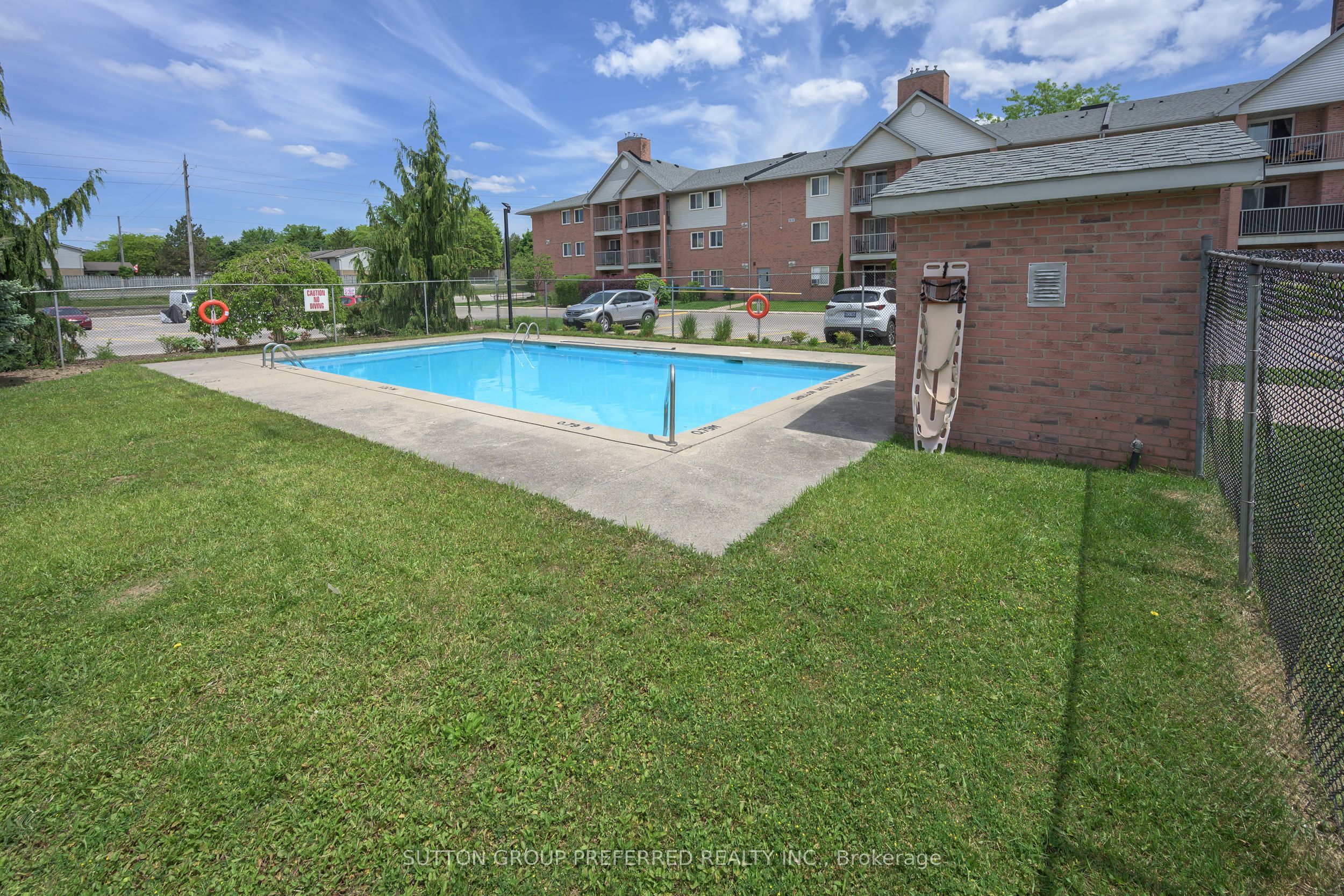 136 Conway Drive 52 Property Photo 4