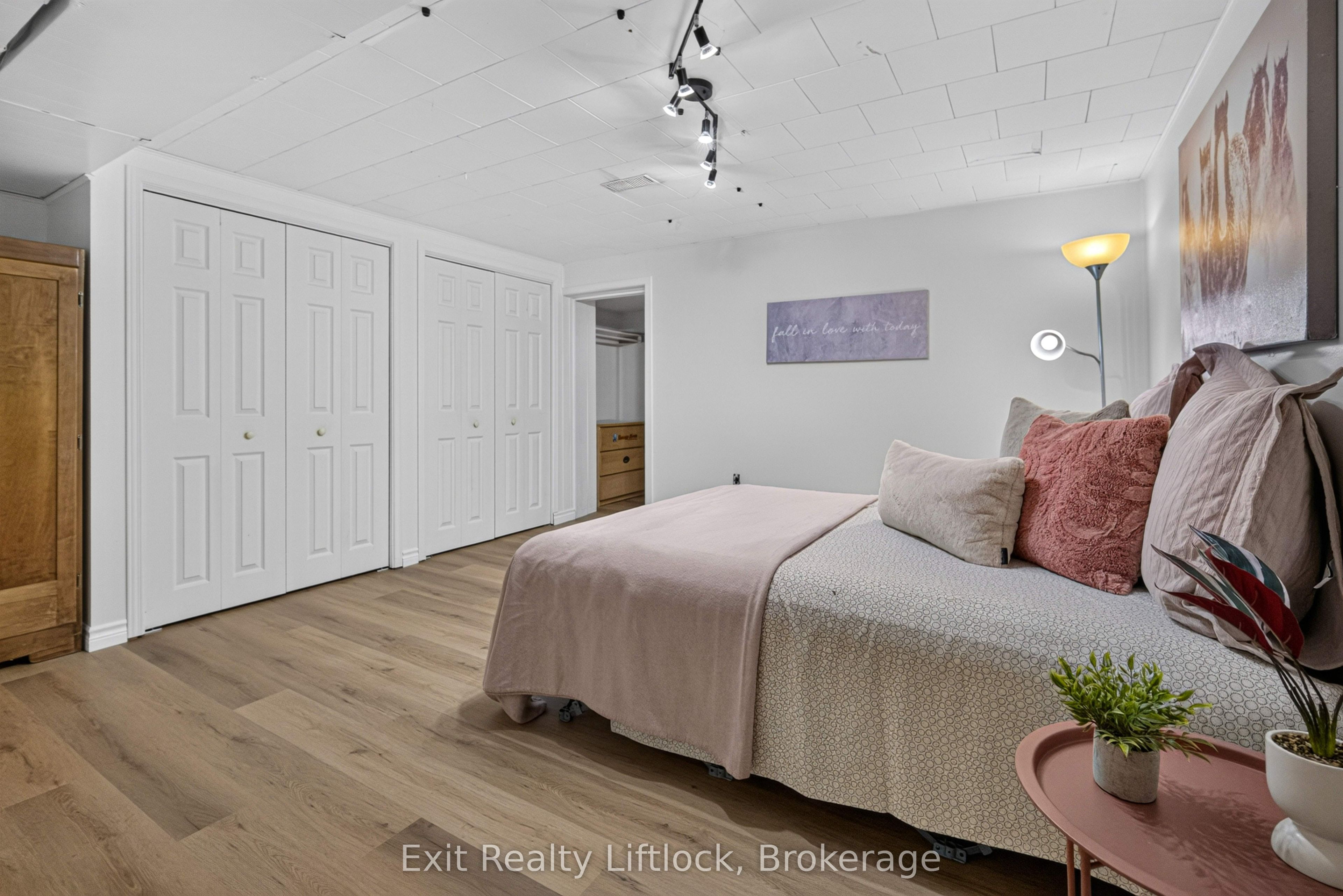 3 Basswood Street Property Photo 22