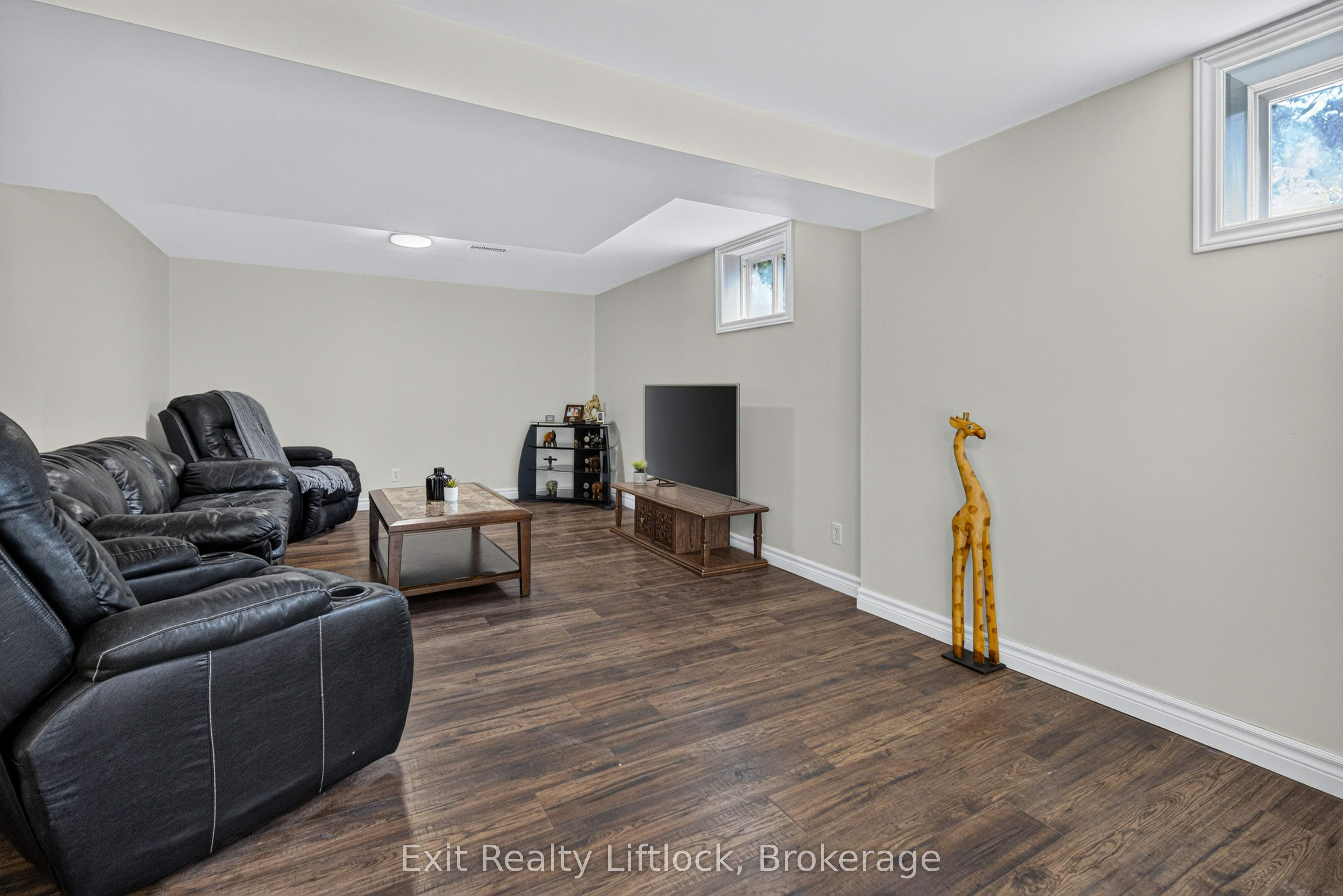 3 Basswood Street Property Photo 29
