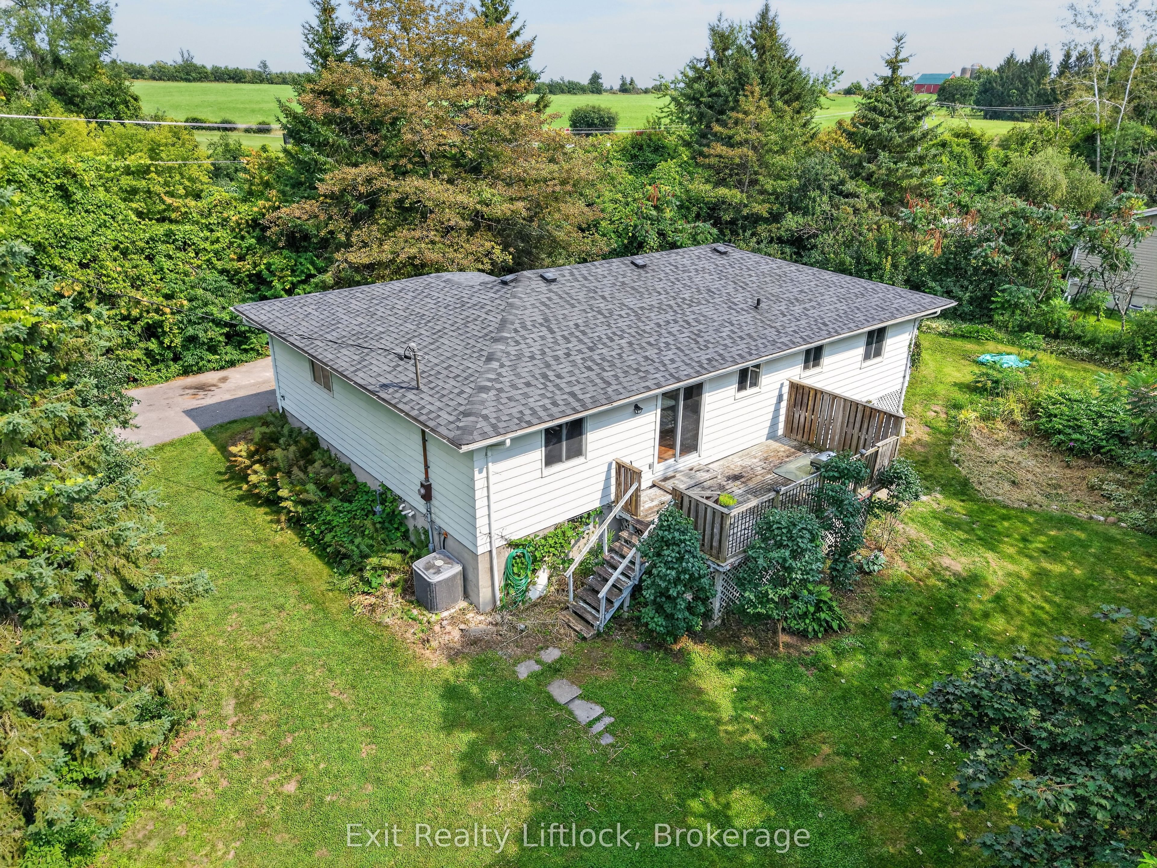 3 Basswood Street Property Photo 40