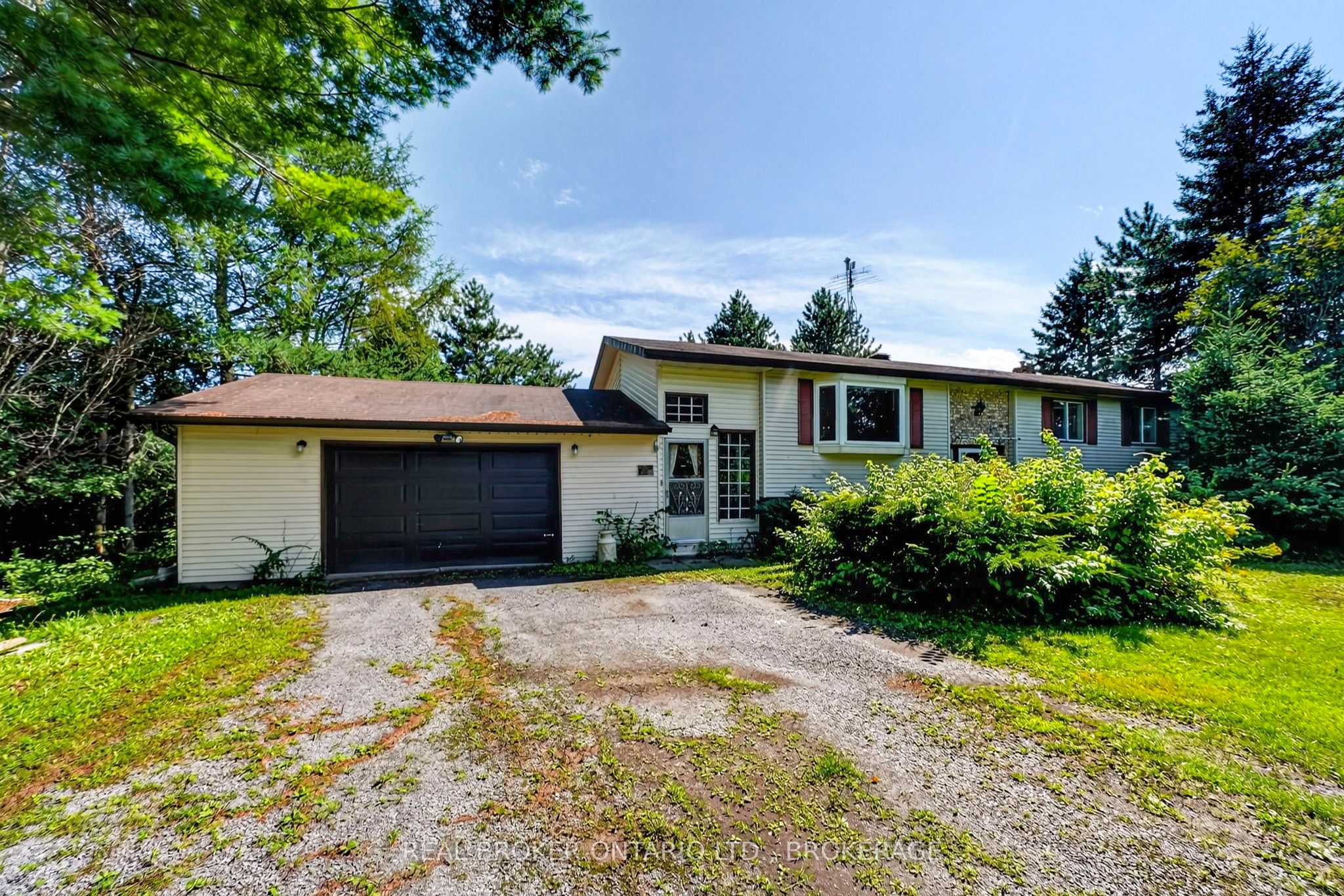15380 North Lunenburg Road W Property Photo 1