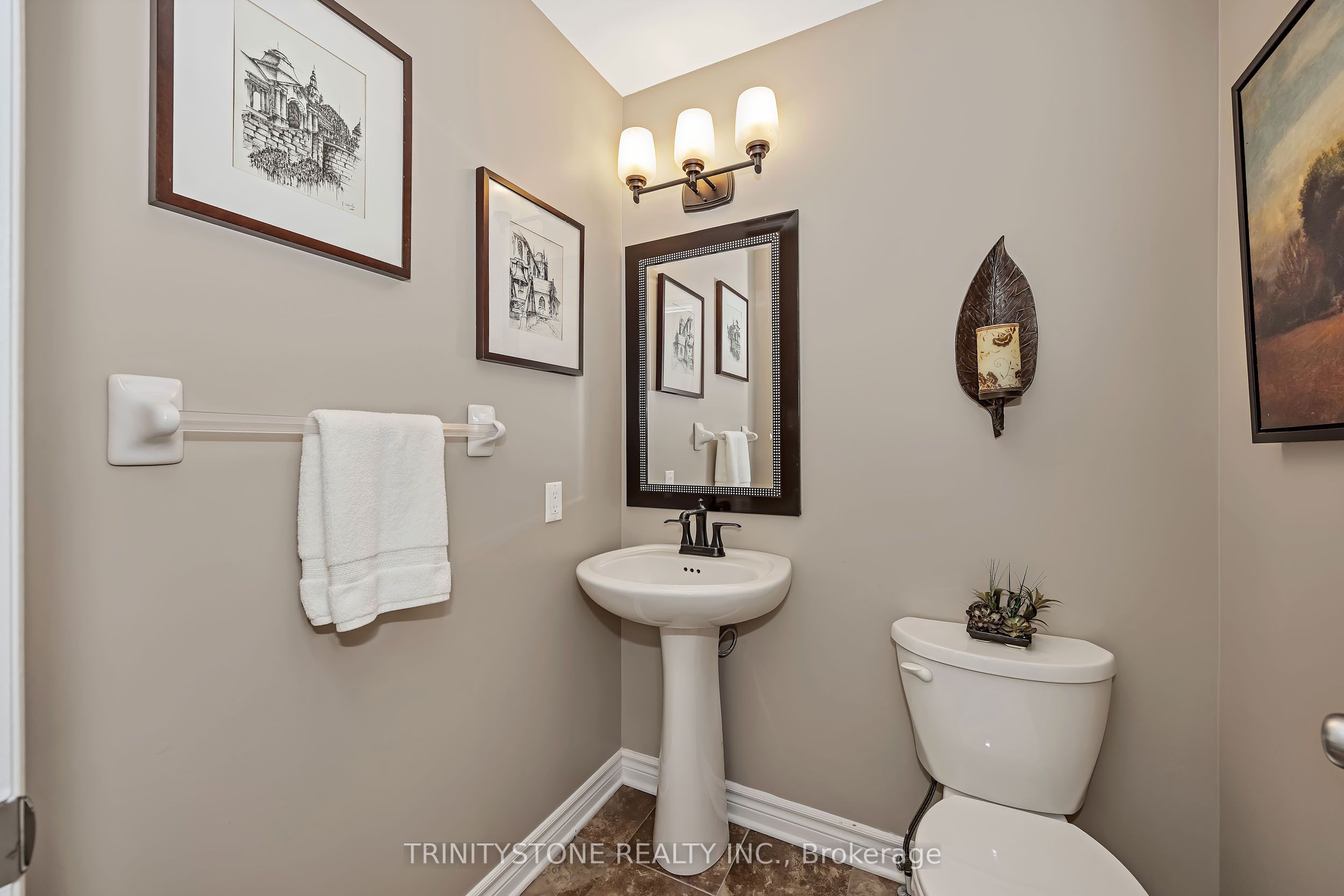 1114 Northgraves Crescent Property Photo 24