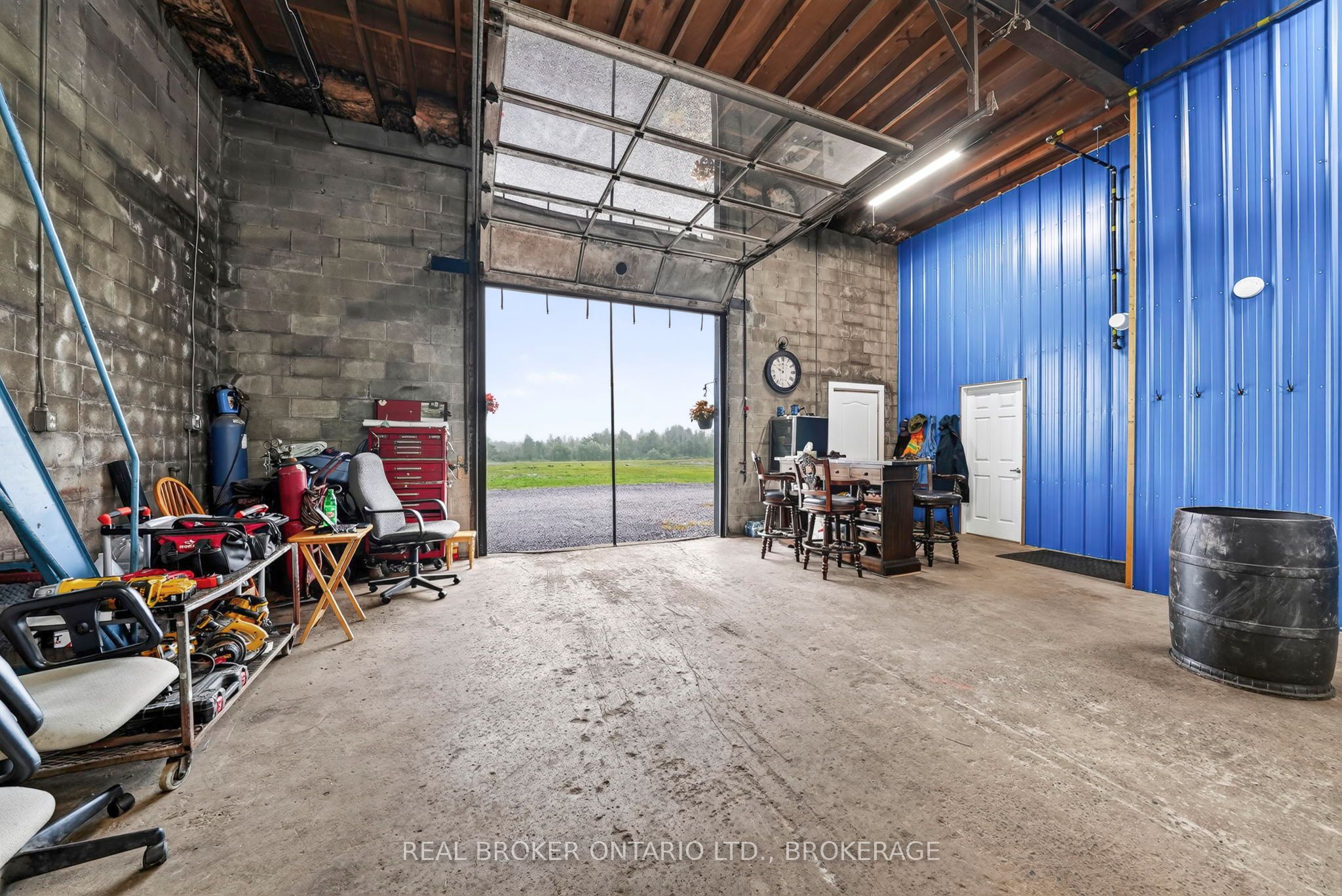 17530 Mcphail Road Property Photo 15