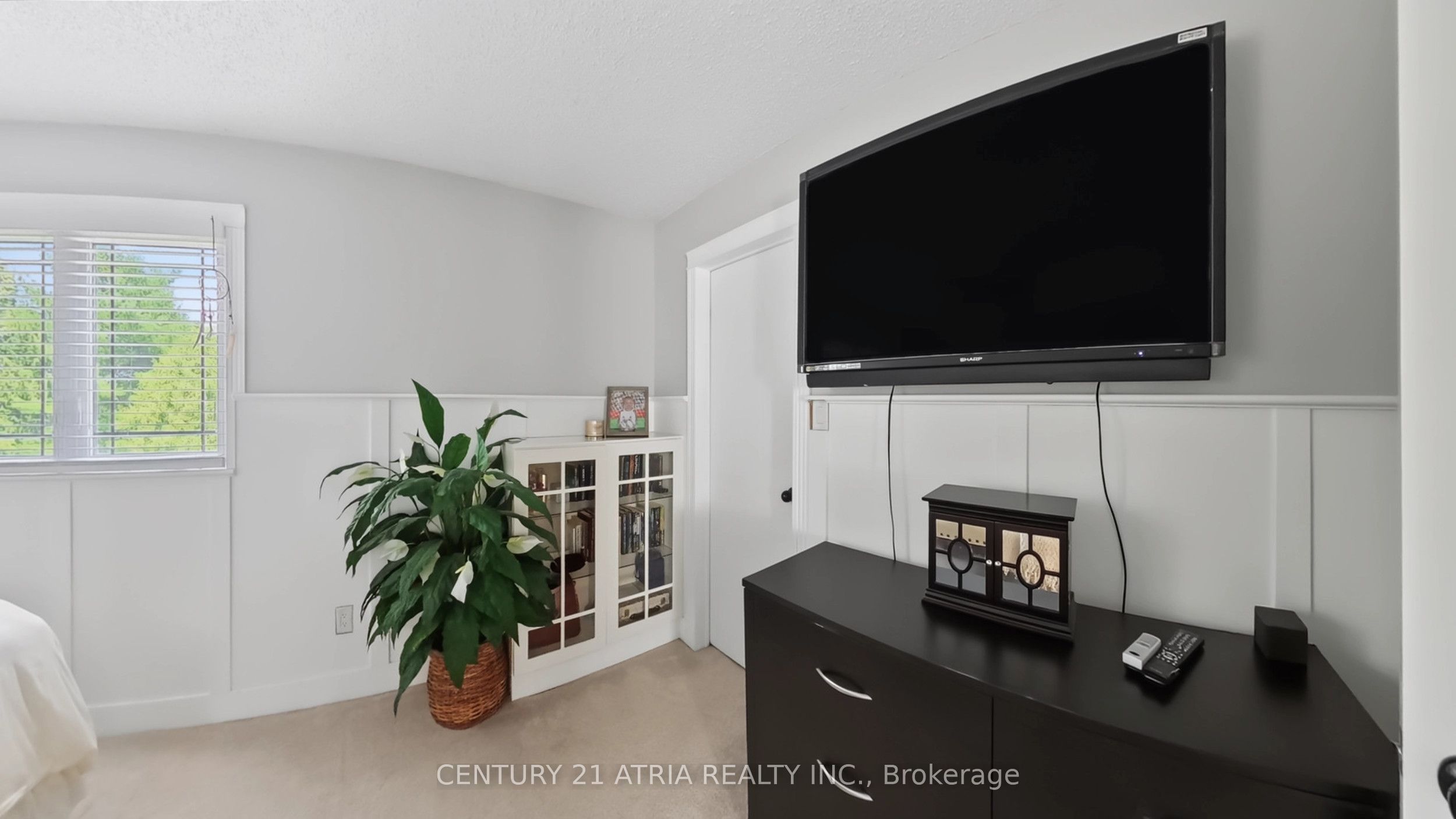 6 Burnham Boulevard Property Photo 24