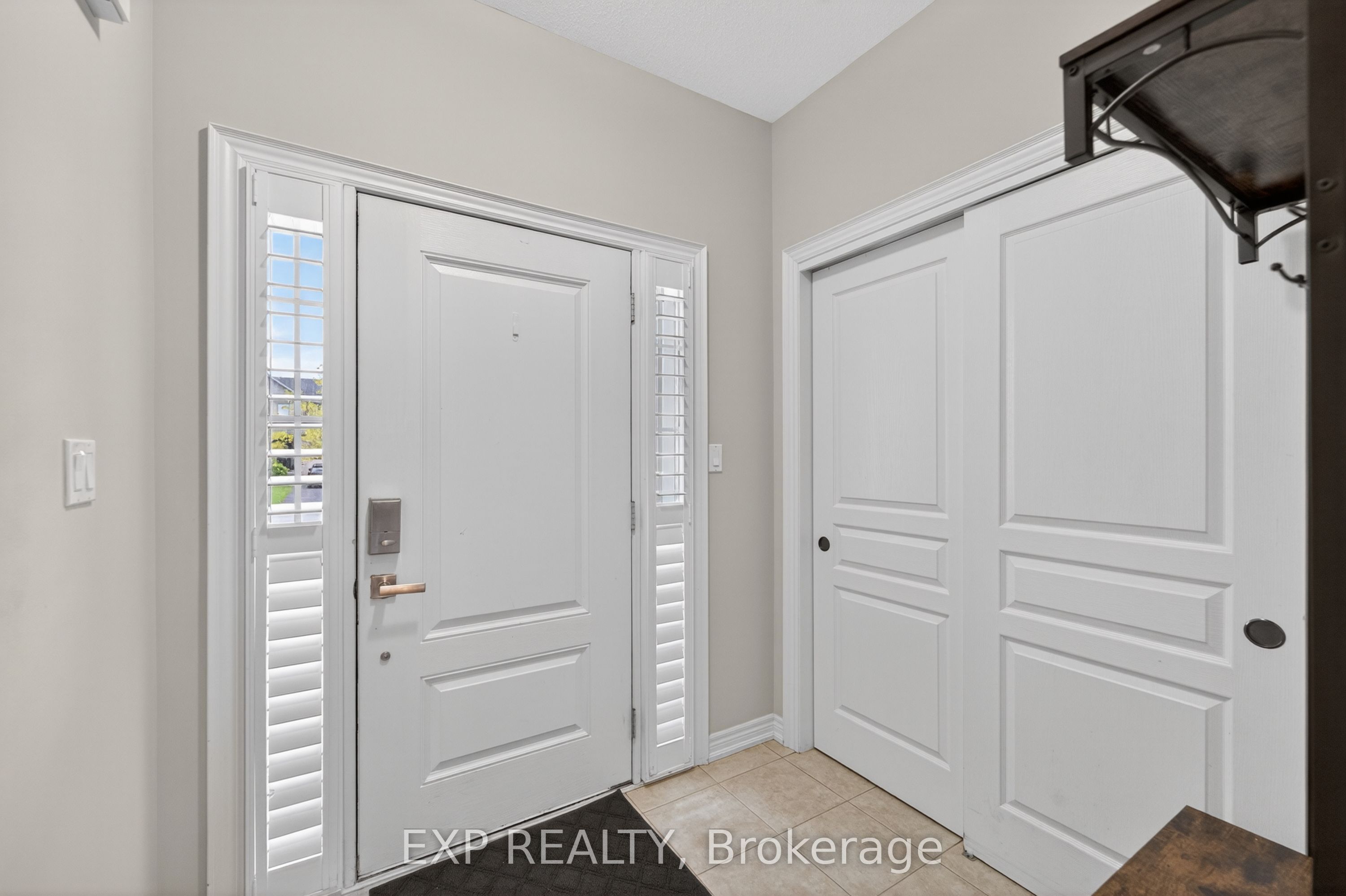 5783 Jake Crescent Property Photo 7